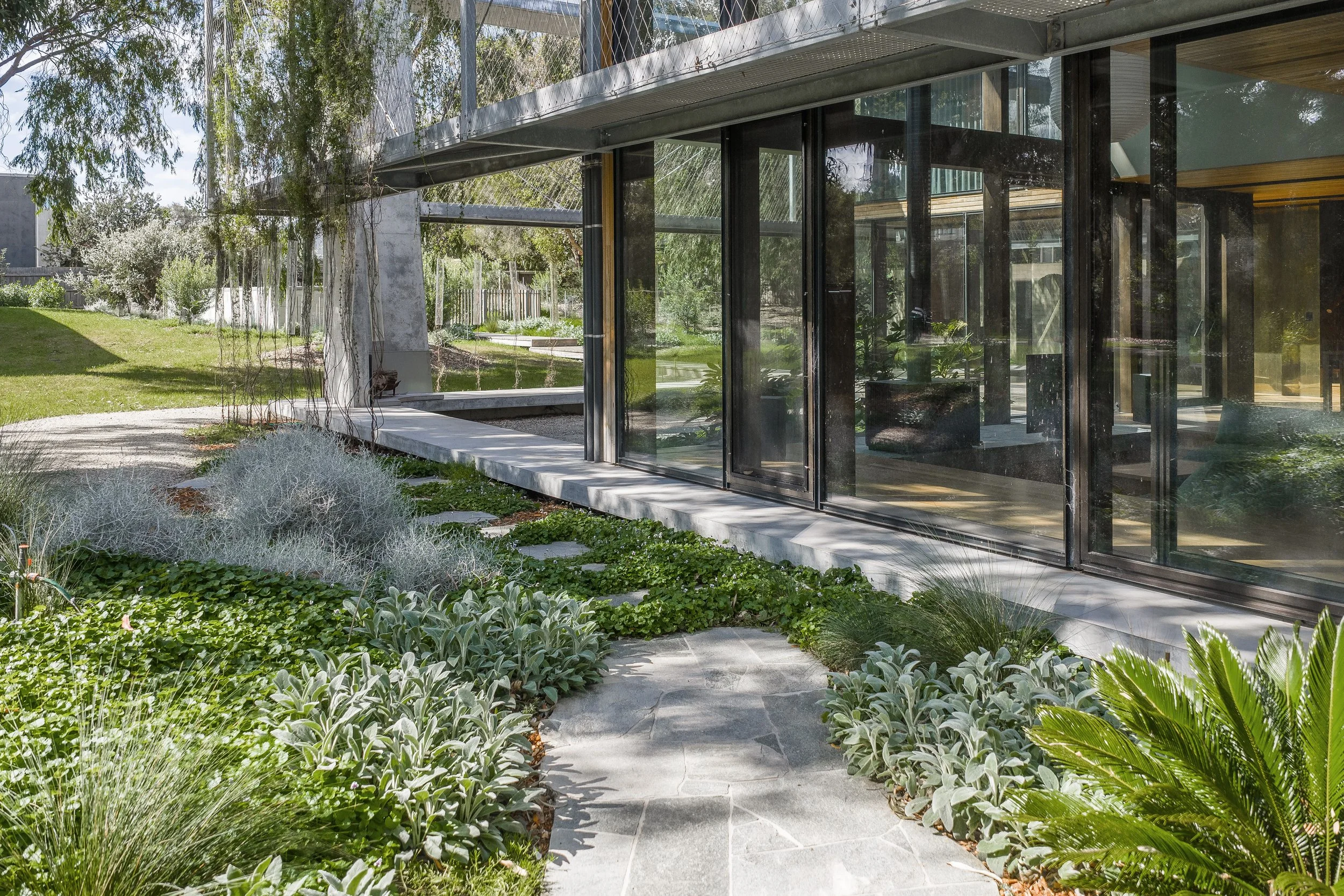 -20251007_Coast Earth Design Landscaping_0061.jpg