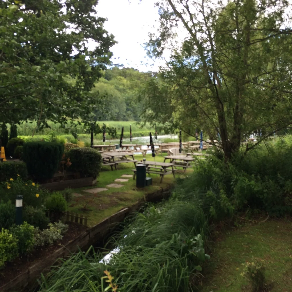 Wherever you stop to have a coffee there are always beautiful surroundings like this little brook trickling through the yard of an old pub...