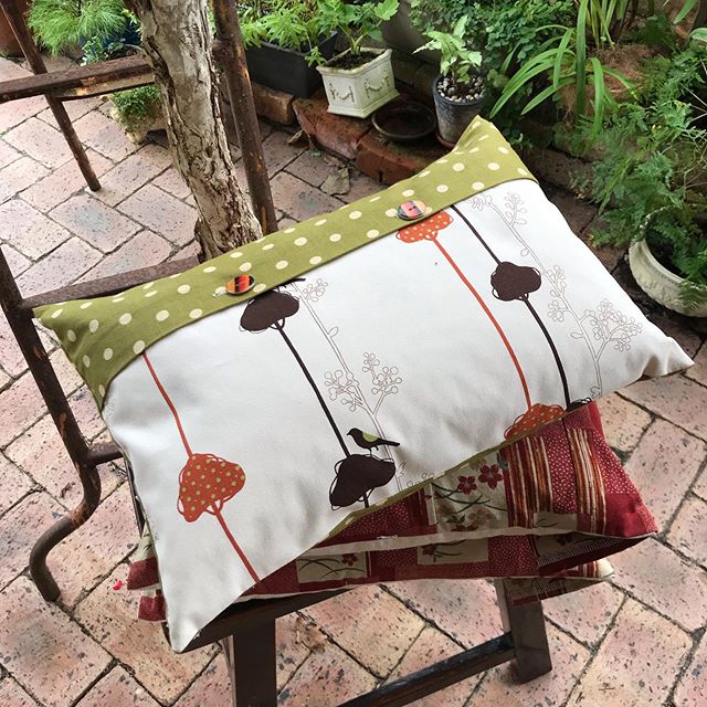 Contemporary designed bird in the trees.... complimented with Olive Green spotted fabric &amp; hand-made buttons...DM &amp; see details on my website..#linencottoncushion#contemorarydesigns .moirasurbanpalette.com.au
#bloggeronwebsite
#perthdesigner
