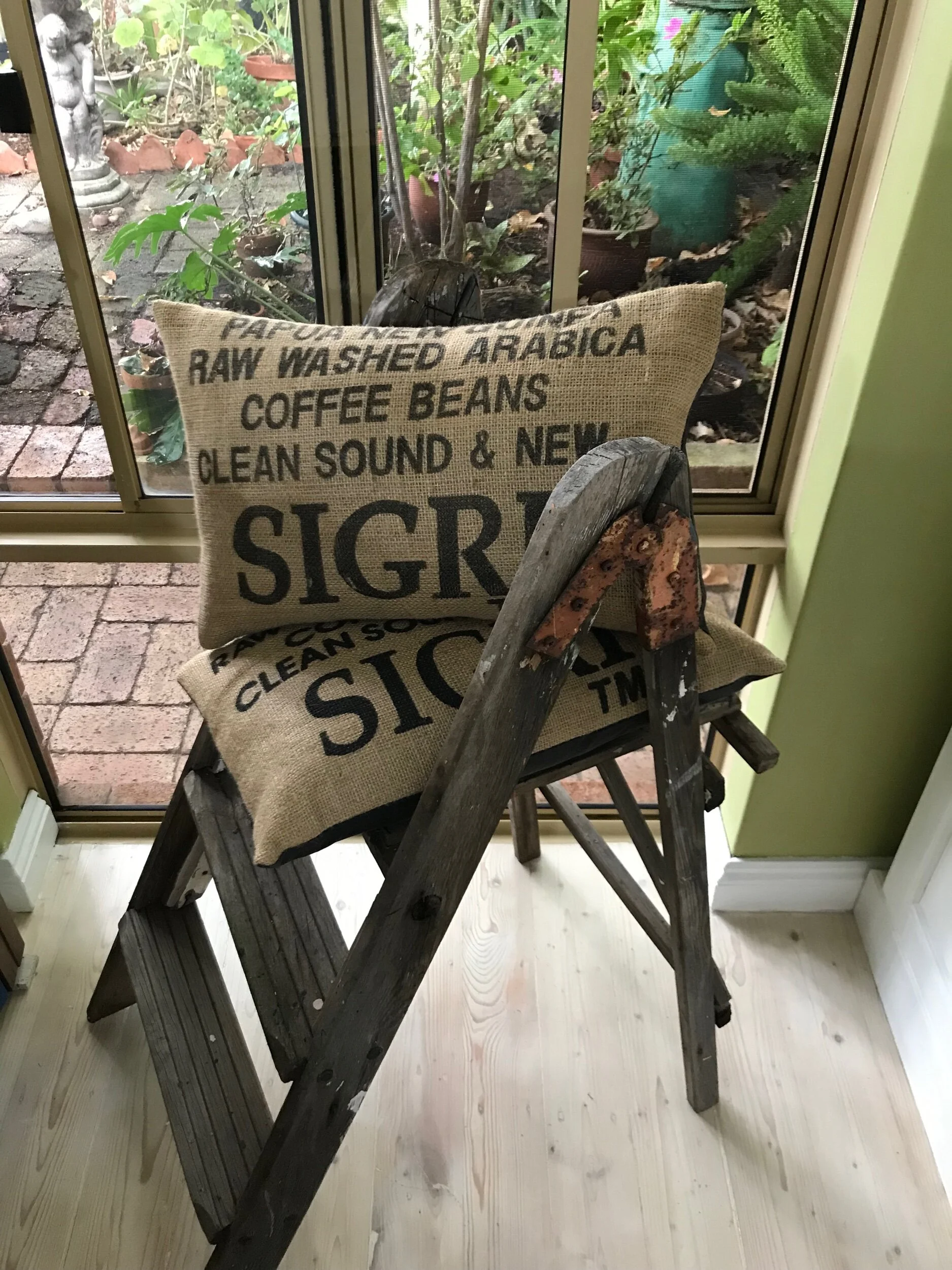 EF1548B3-CA21-4AD7-86E7-076B755A6DE8