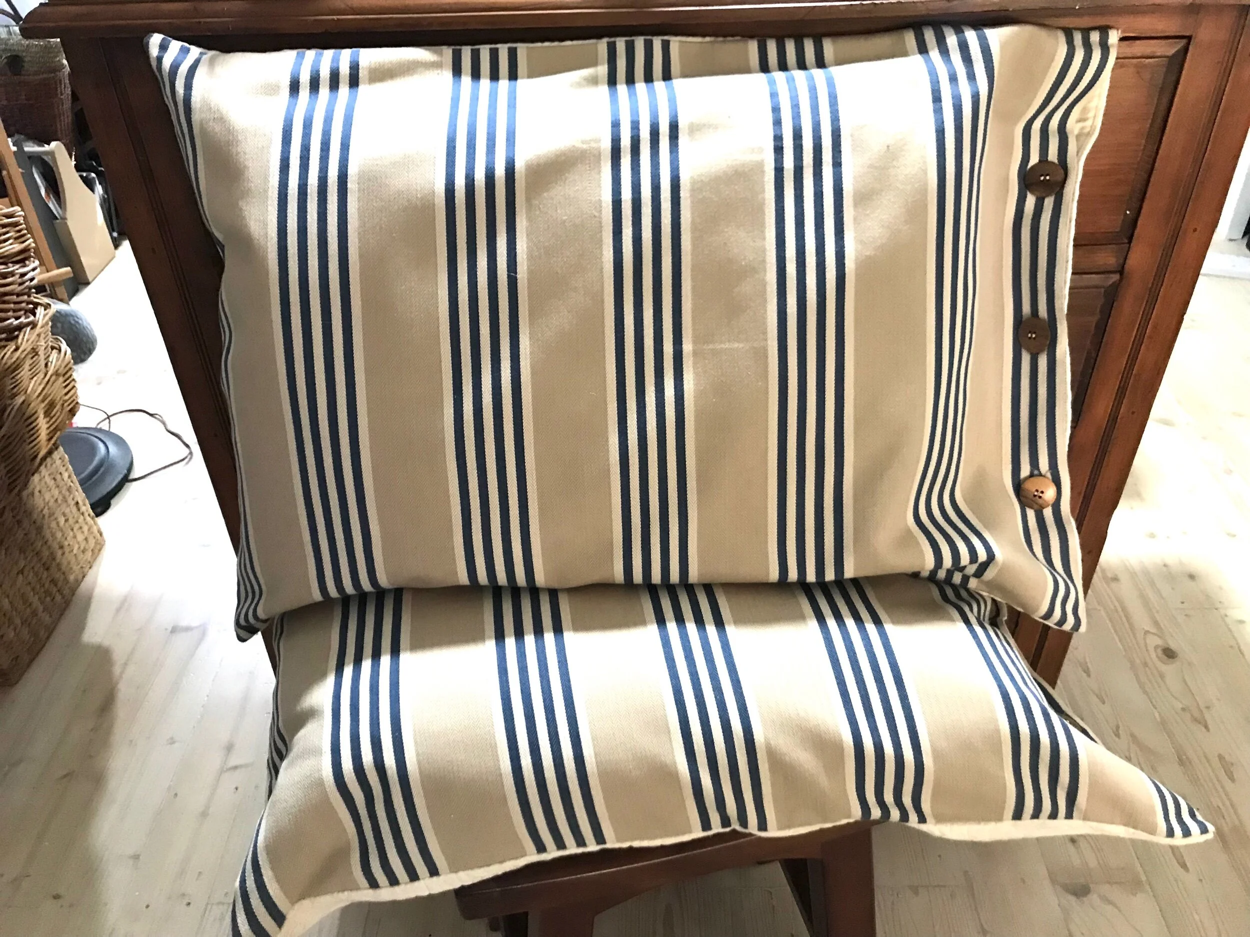 2B31D86E-06E9-429C-A55D-2BDBB5C1061D