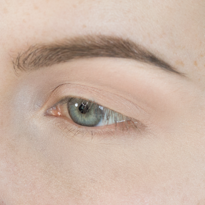 How to Apply Winged Eyeliner
