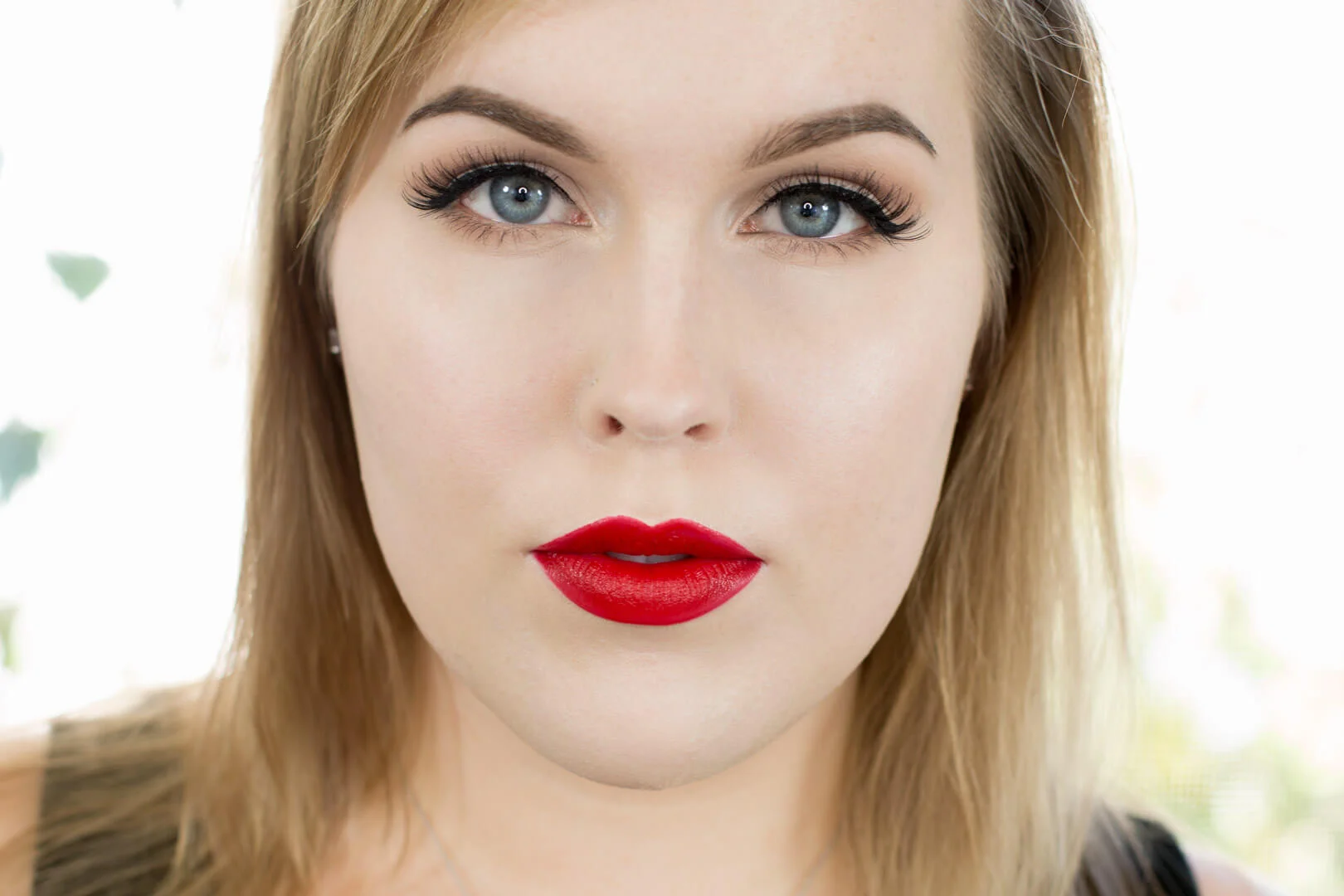 How to Apply Lipstick Tutorial