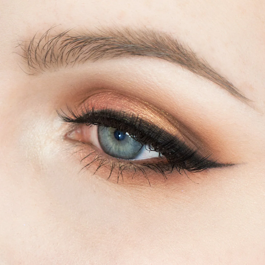 Soft Liner , Warm Tones and Peach Eye Makeup Tutorial 