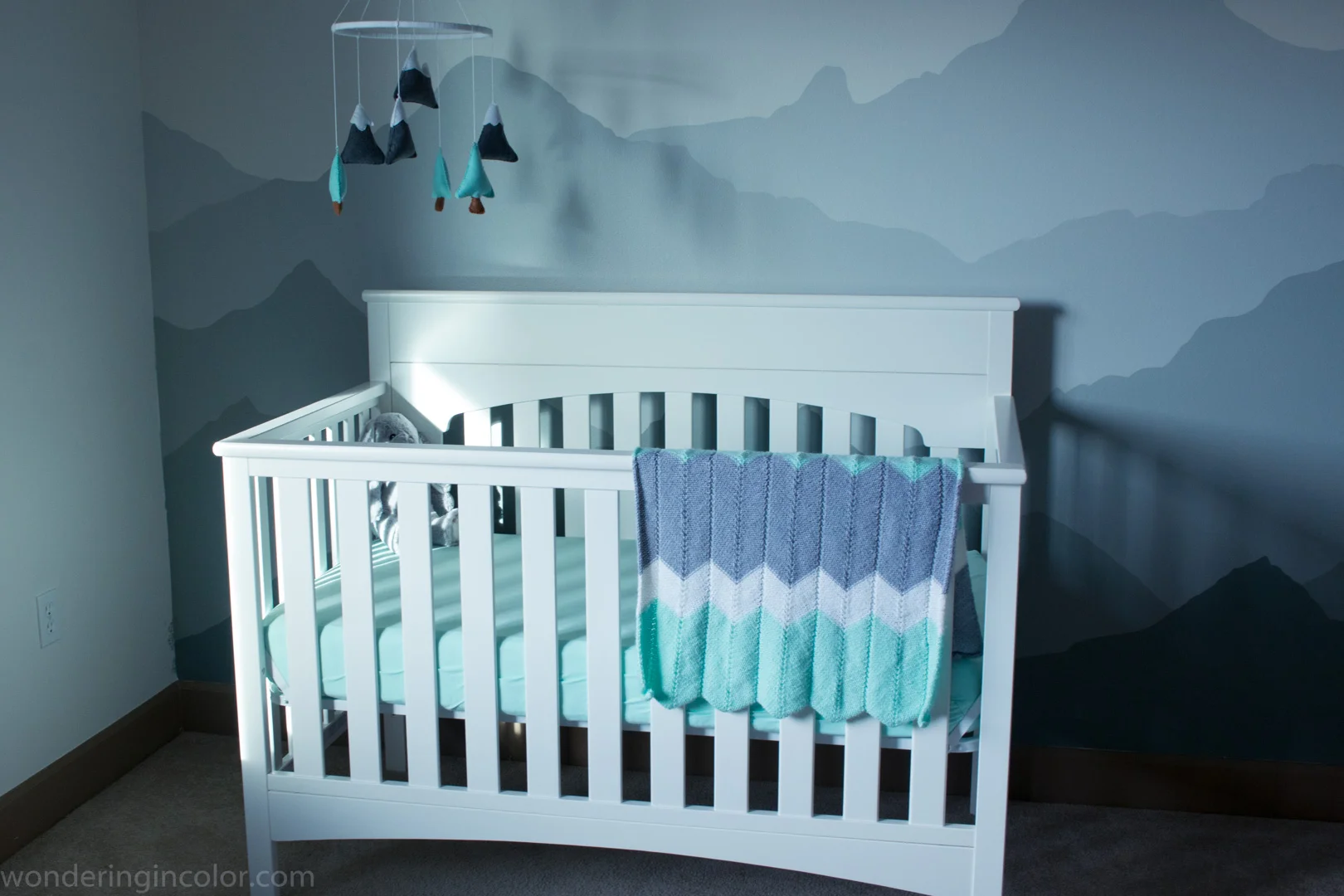 How to Decorate a Pacific Northwest Themed Nursery —
