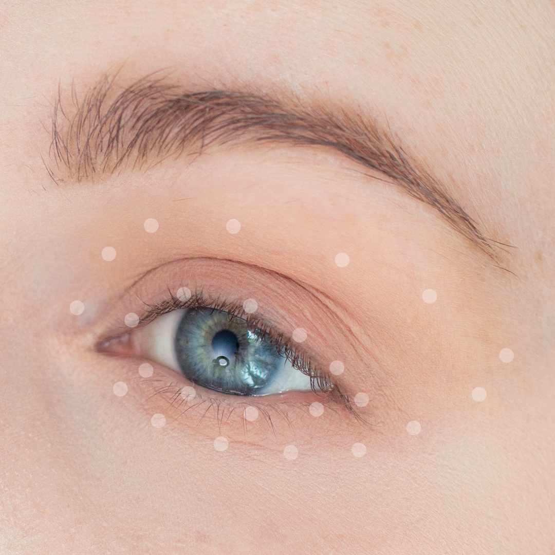 Night-Out-Glam-Warm-Step-by-Step--Eyeshadow-Tutorial-step-2dots.png