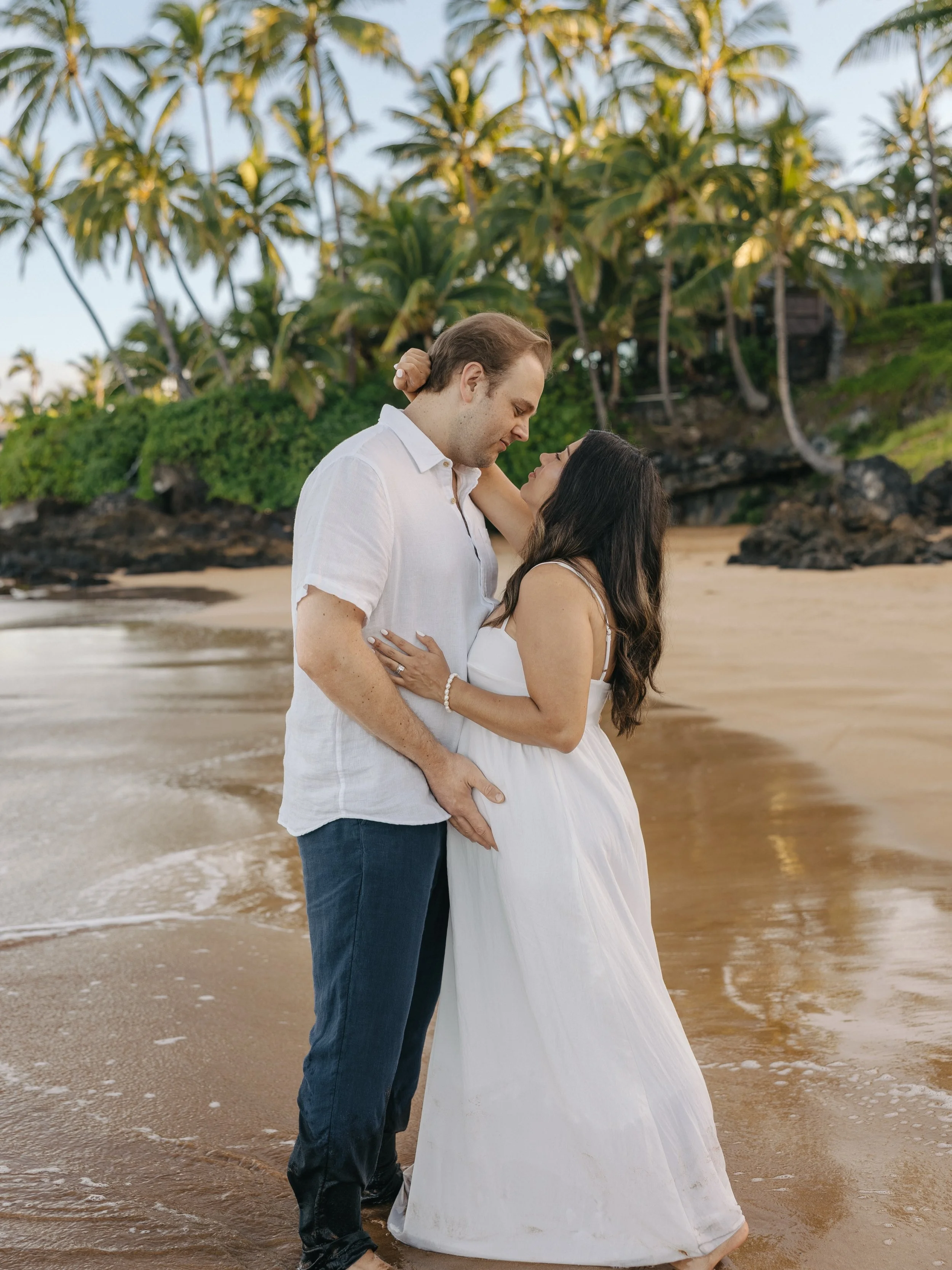 Sweet lil baby moon 🌙 &hellip;
&bull;
&bull;

#mauiphotographer #mauifamilyphotographer #hawaiiphotographer #motherhoodphotography #motherhoodsession