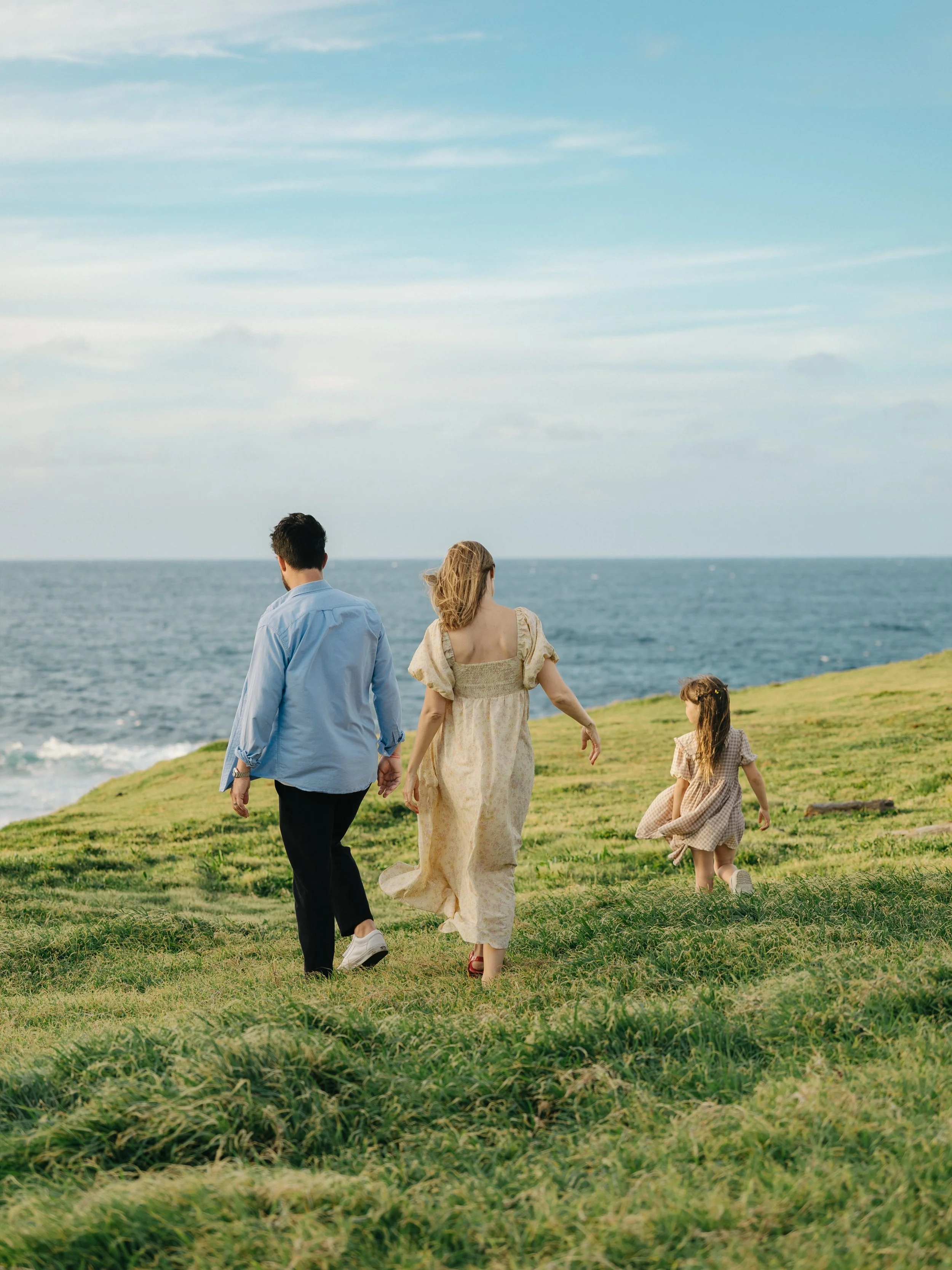 I love when we get to be playful. I think life needs a little more play ❤️ &hellip;
&bull;
&bull;

#mauiphotographer #mauifamilyphotographer #hawaiiphotographer #motherhoodphotography #motherhoodsession