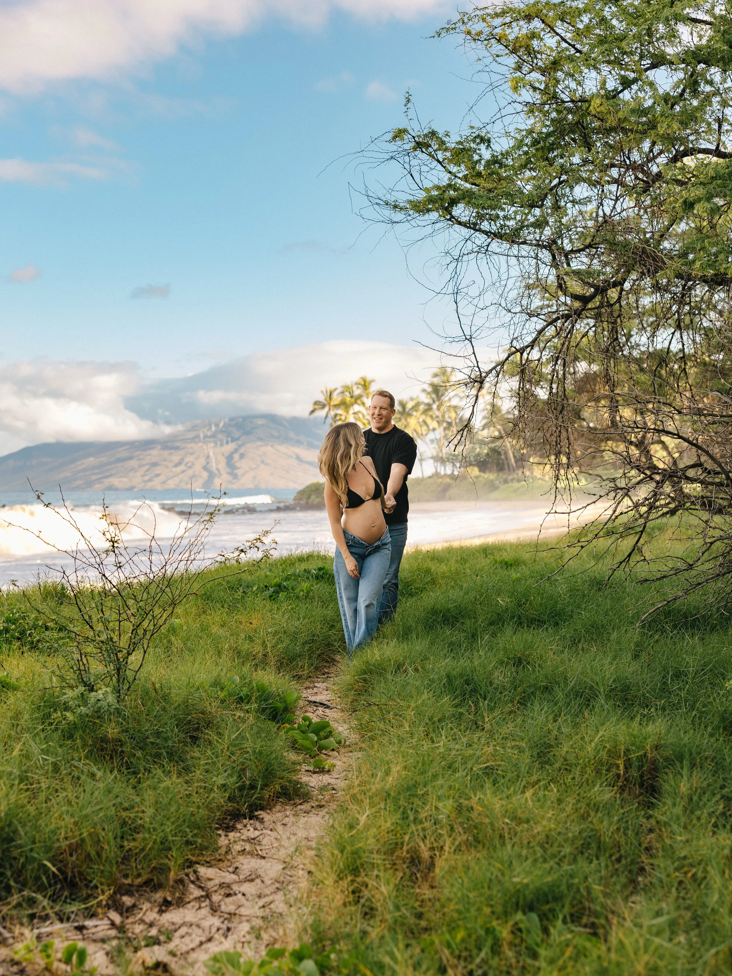 Biggest recommendation I can give for a baby moon session is: bring the bikini! &hellip;
&bull;
&bull;

#mauiphotographer #mauifamilyphotographer #hawaiiphotographer #motherhoodphotography #motherhoodsession
