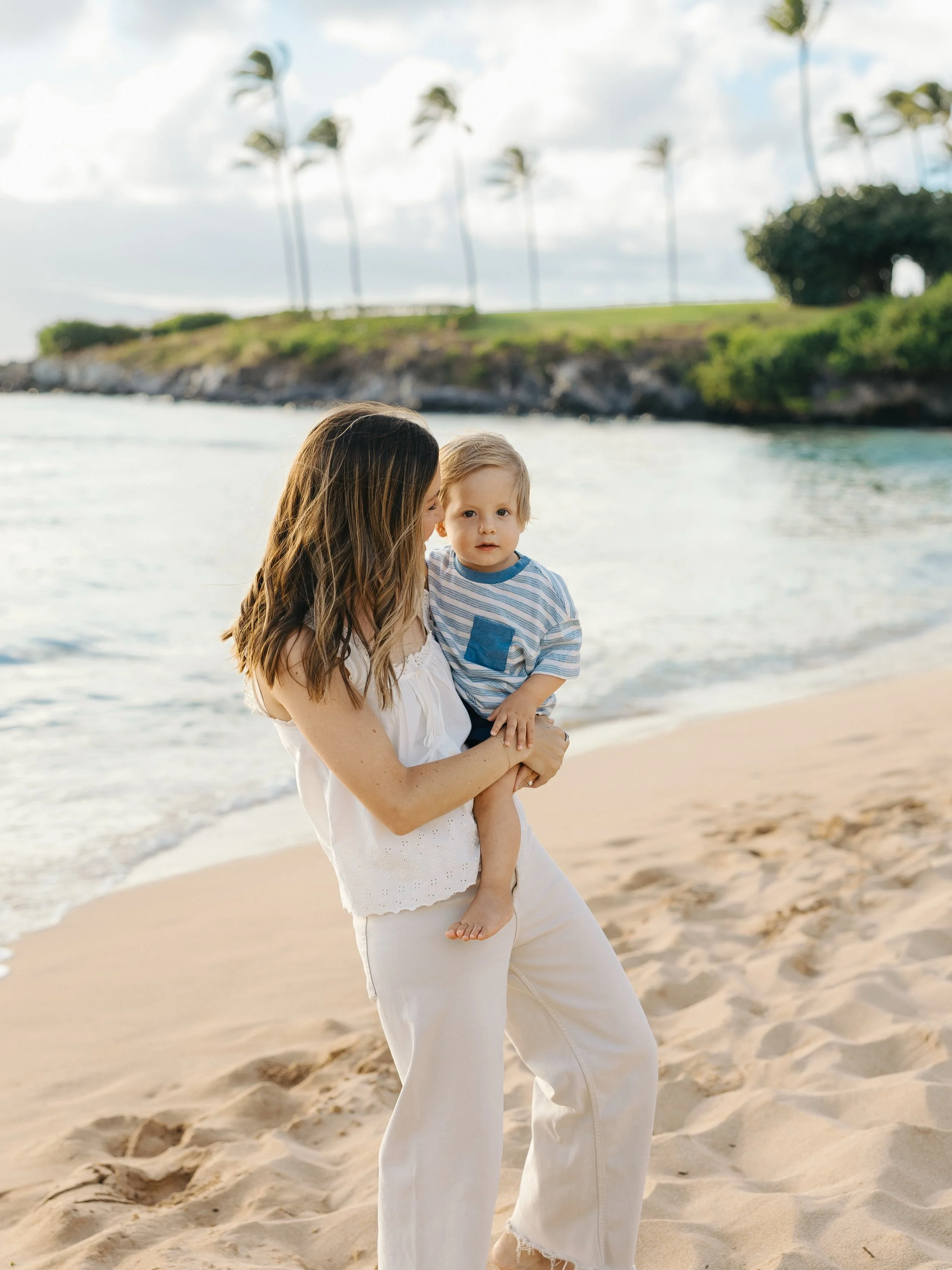A little bit of family fun. And oh my goodness I can&rsquo;t believe tomorrow is August, this month has been a whirlwind &hellip;
&bull;
&bull;

#mauiphotographer #mauifamilyphotographer #hawaiiphotographer #motherhoodphotography #sunset