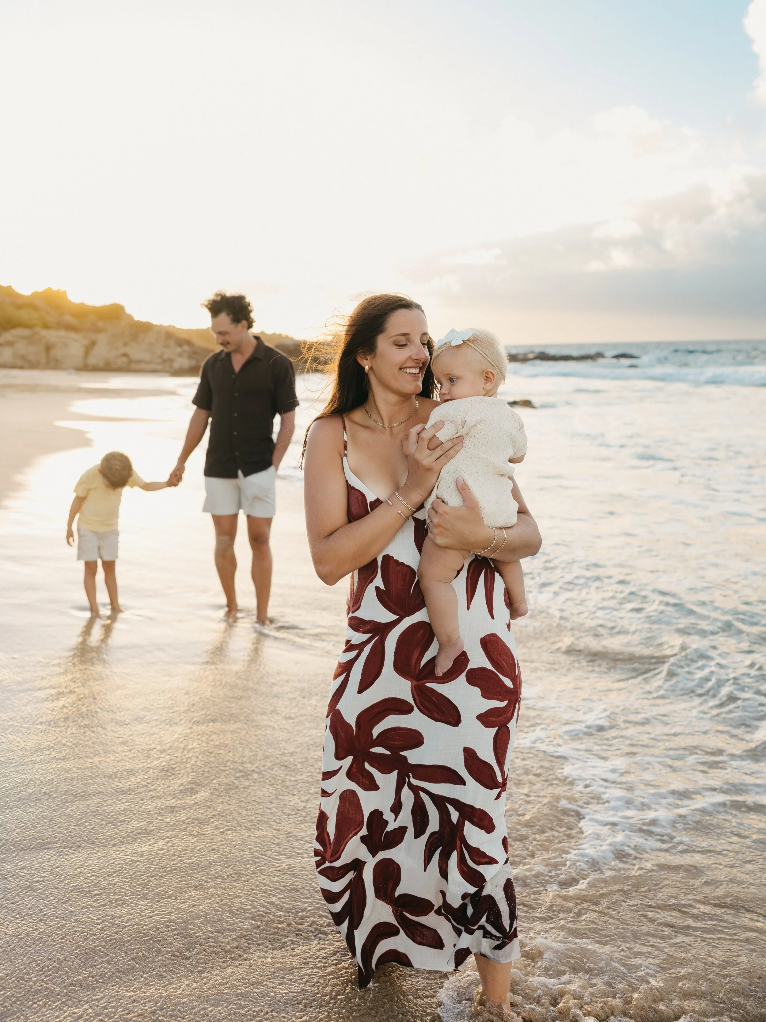 This session was so so much fun to shoot and to edit. Outfits and colors = 😙🤌🏼 

Sessions full of play will always be my favorite &hellip;
&bull;
&bull;

#mauiphotographer #mauifamilyphotographer #hawaiiphotographer #motherhoodphotography #sunset
