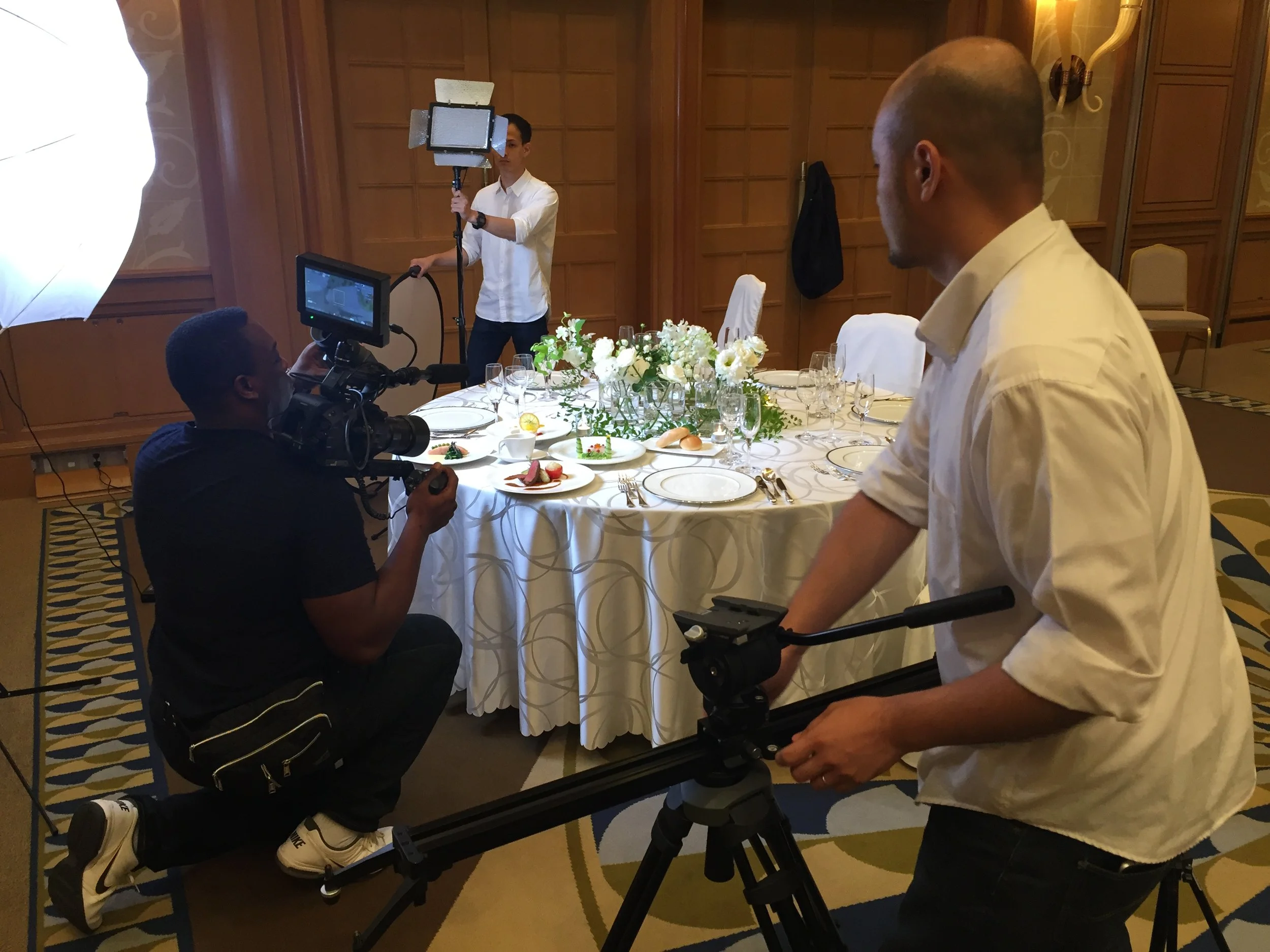 Setting a wedding fair shot in one of Hilton Tokyo Odaiba's many banquet rooms.