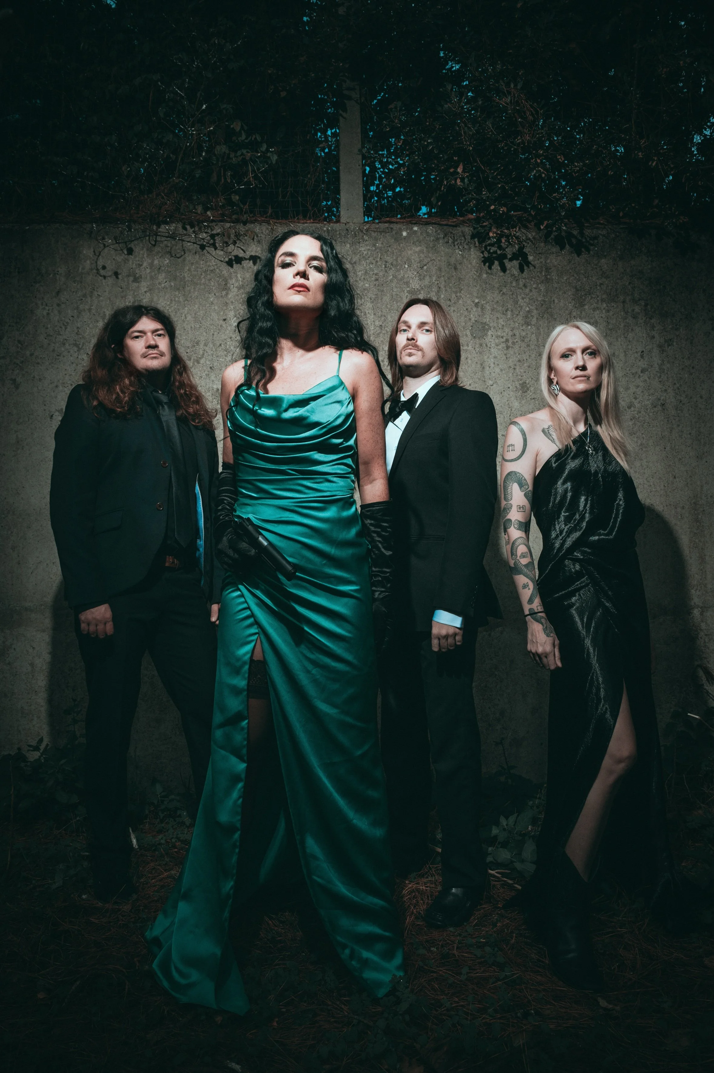 Dad’s Mood is Bad: Hana Piranha, Catherine Elms, Emberhoney &amp; HVRNESS