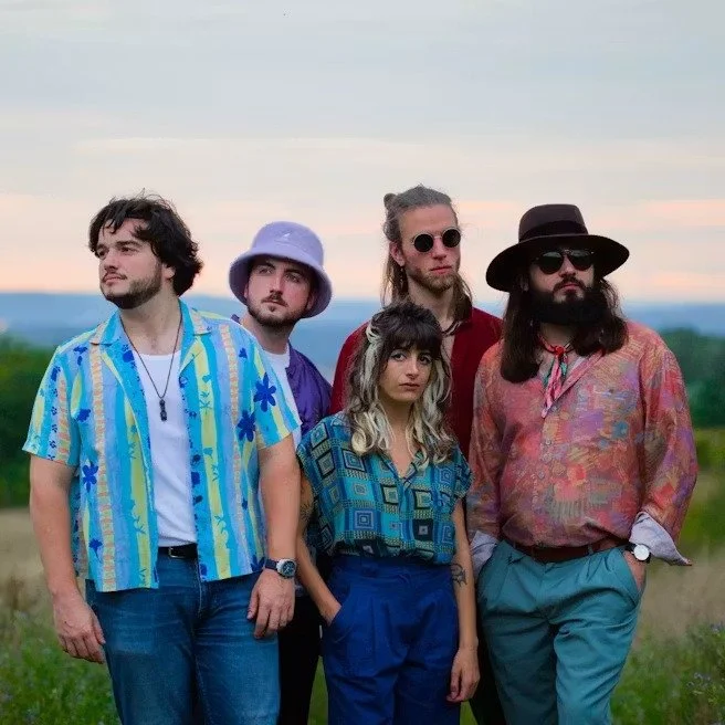 Bark presents: Fabergé Falls' / Cabin / Forever Forever