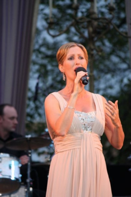 singer 2.jpg