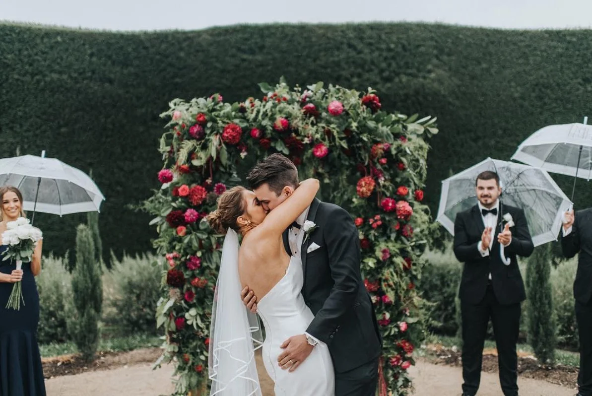 Coombe Yarra Valley weddings with Celebrant Sally Hughes (Sigrid Peterson Photography)