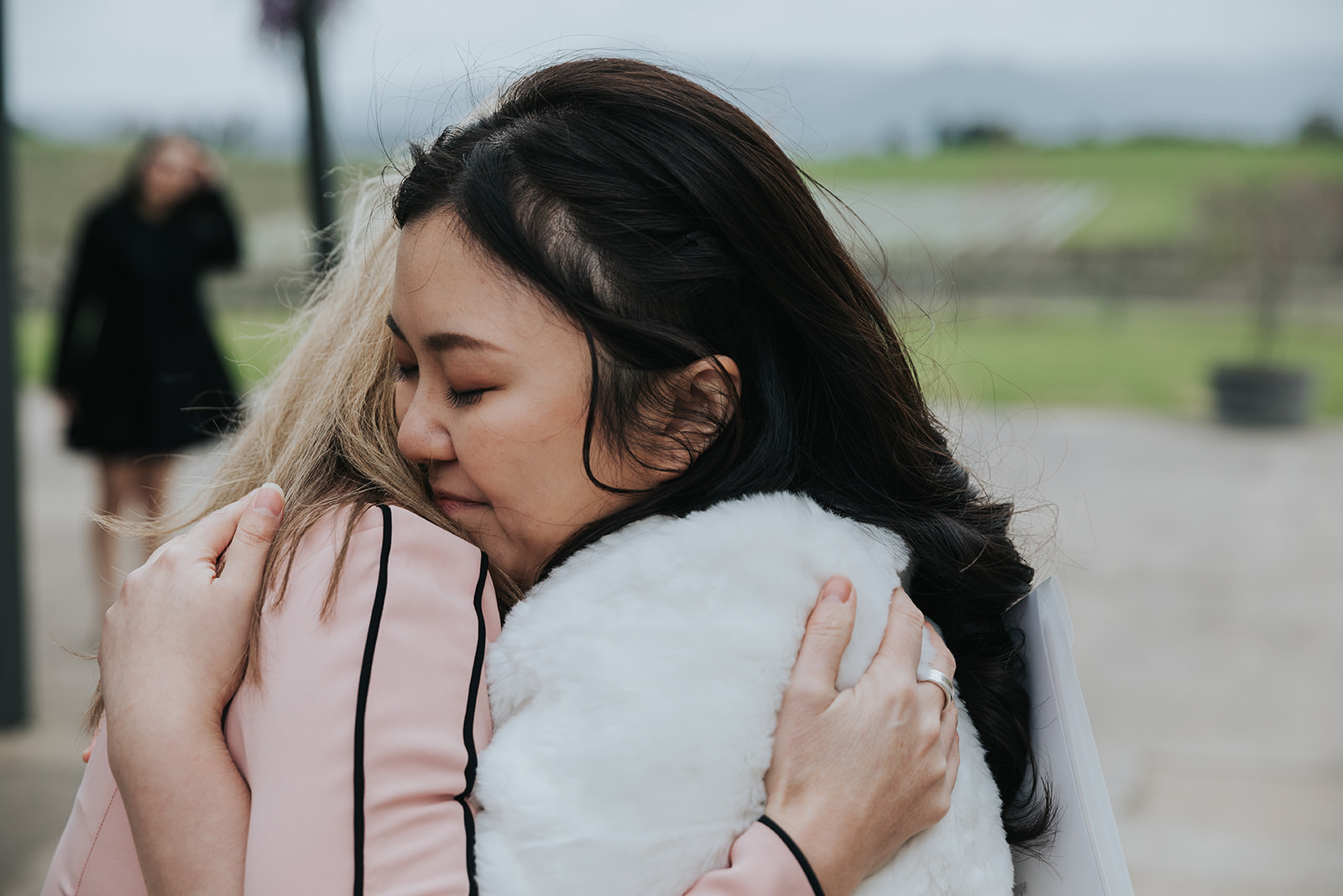 Form a connection with Celebrant Sally Hughes ( Rick Liston Photography )