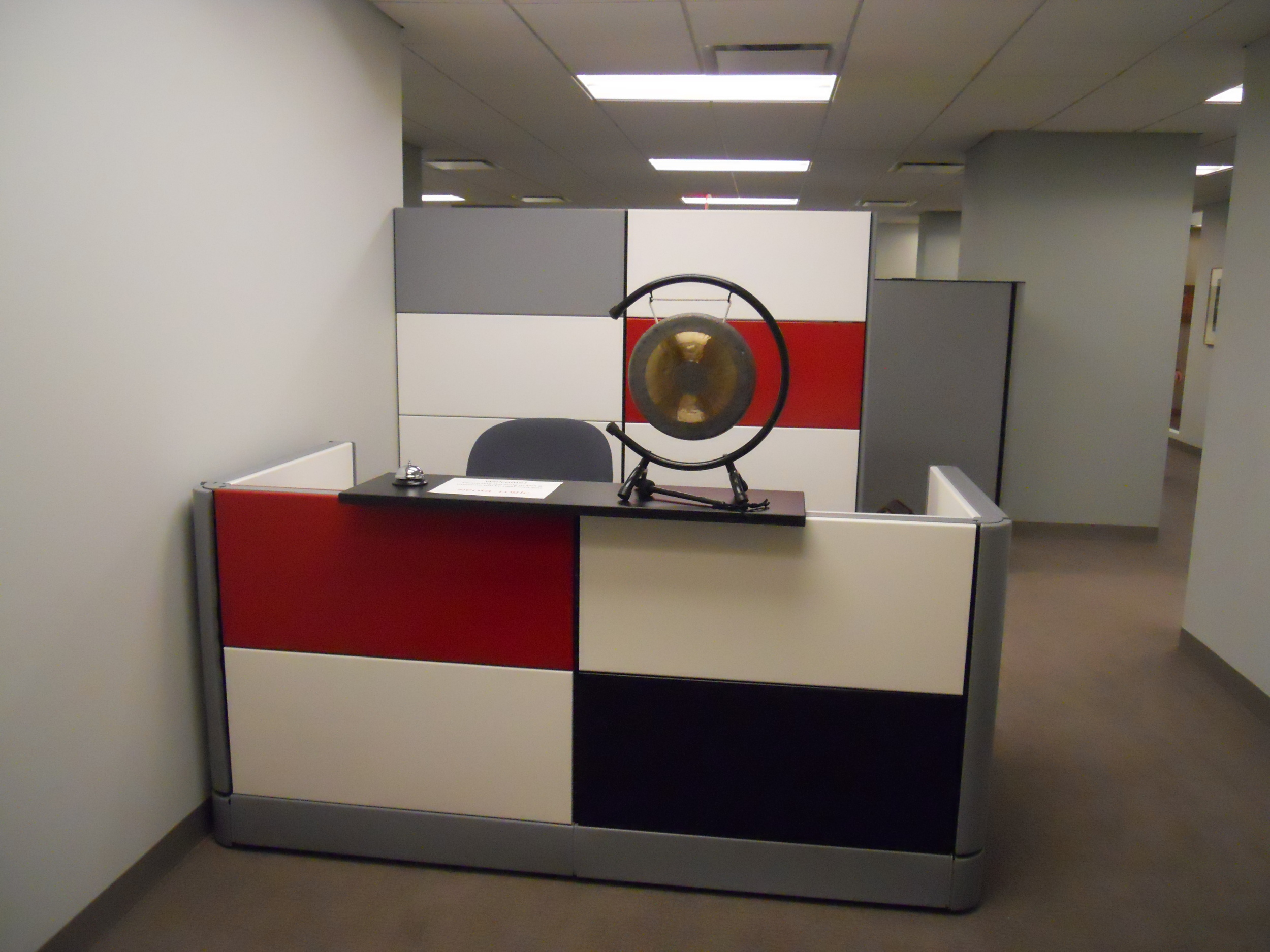 Etho Reception Desk -modern.JPG