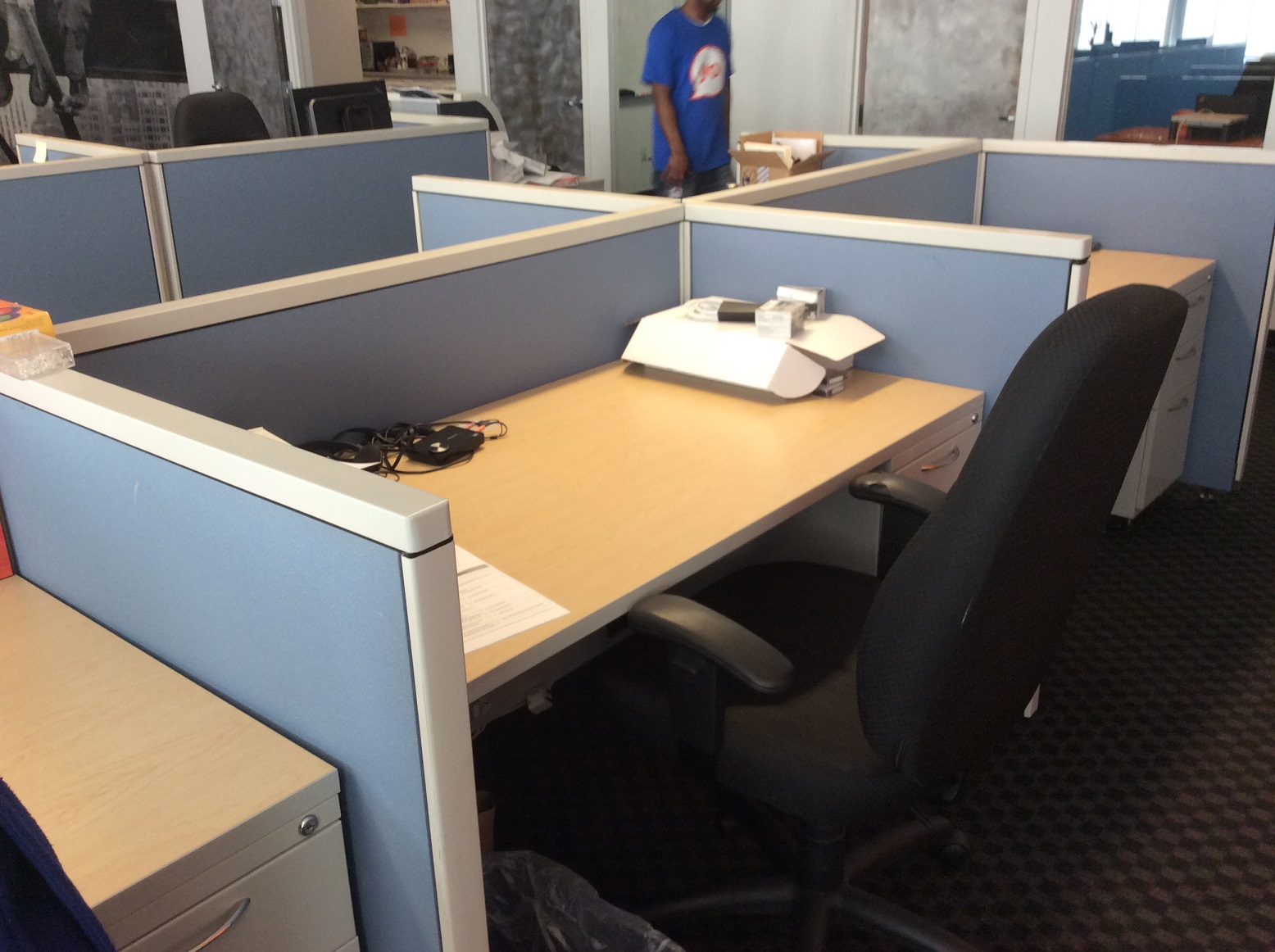 60x30 workstations - NYC Blue.JPG