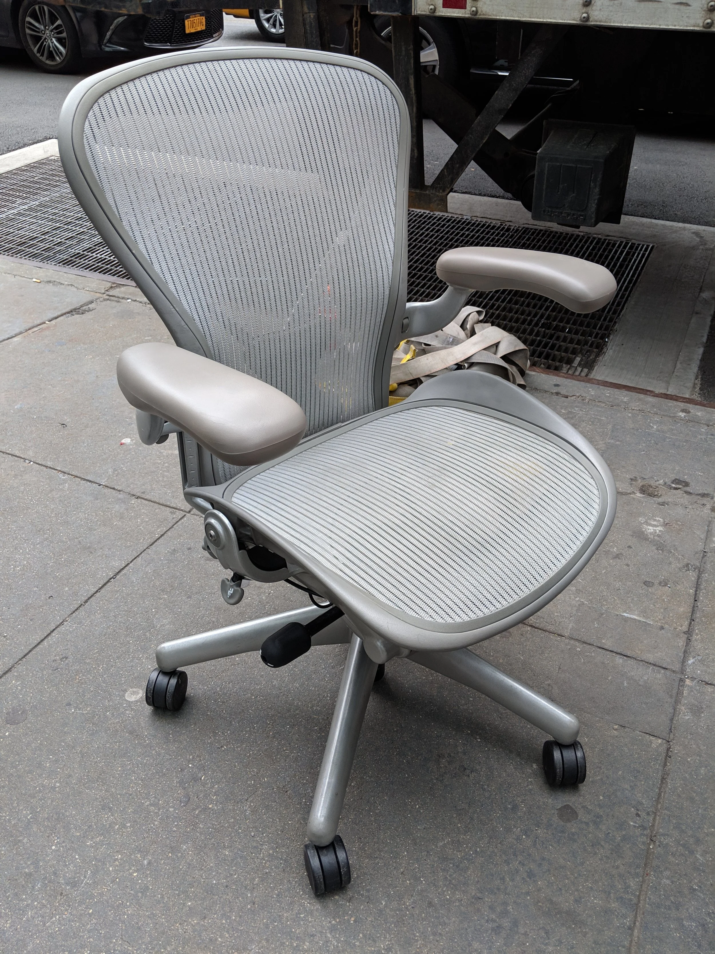 Herman Miller Aeron Office Chair Second Hand Used Aeron