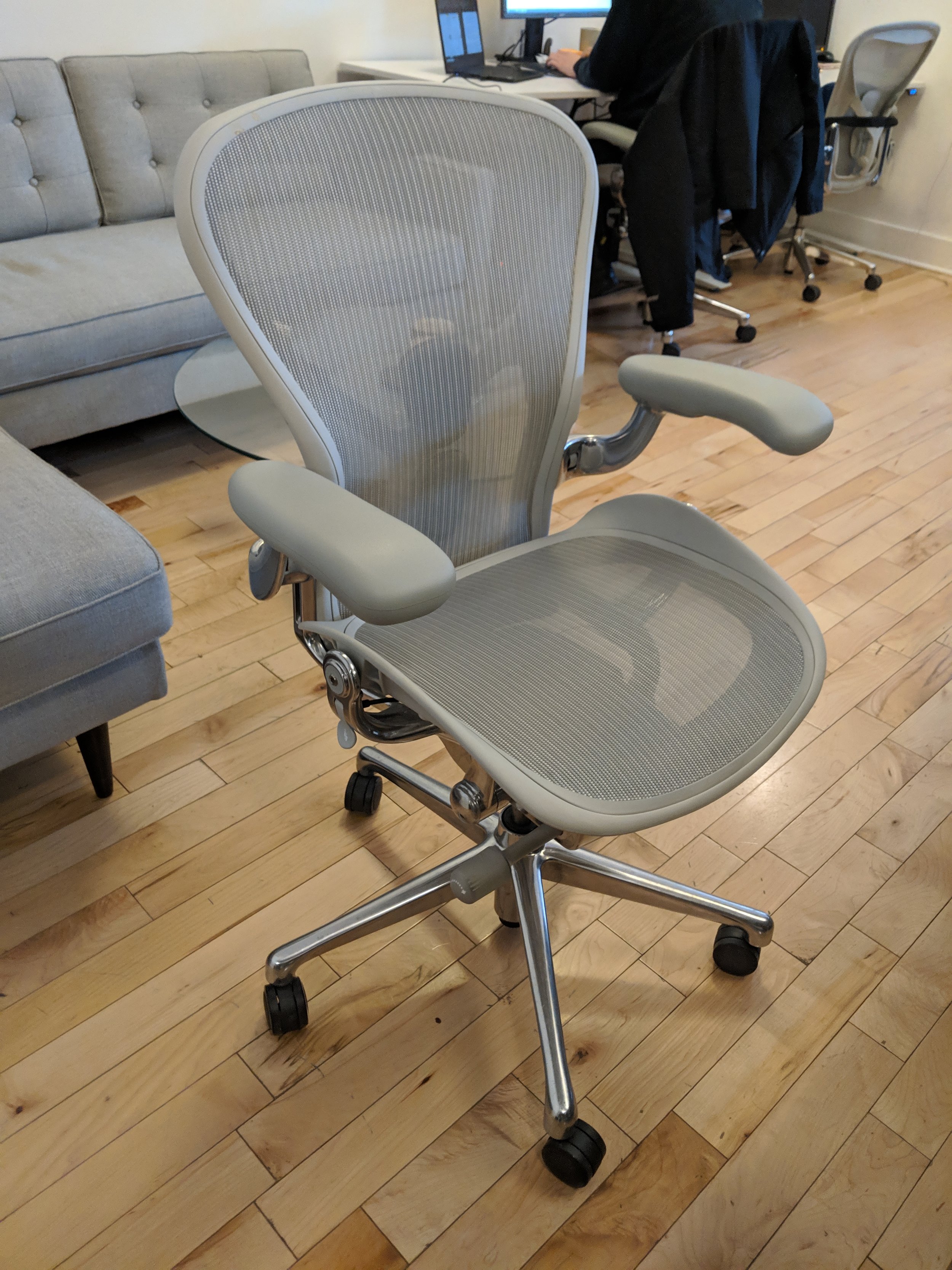 Used aeron chair Clearance