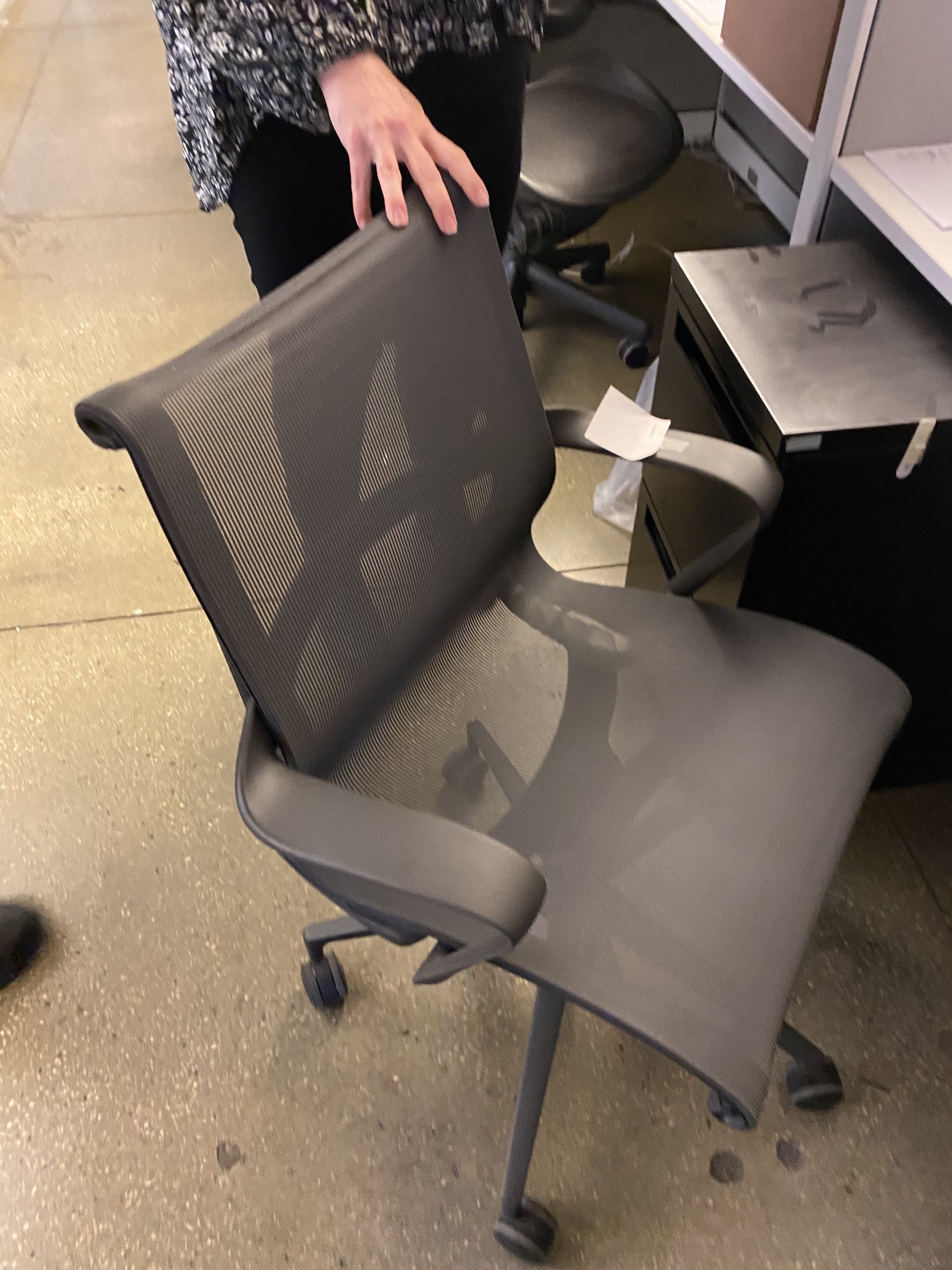 Can you tell a Fake Herman Miller Eames Aluminum chair? — Office Furniture