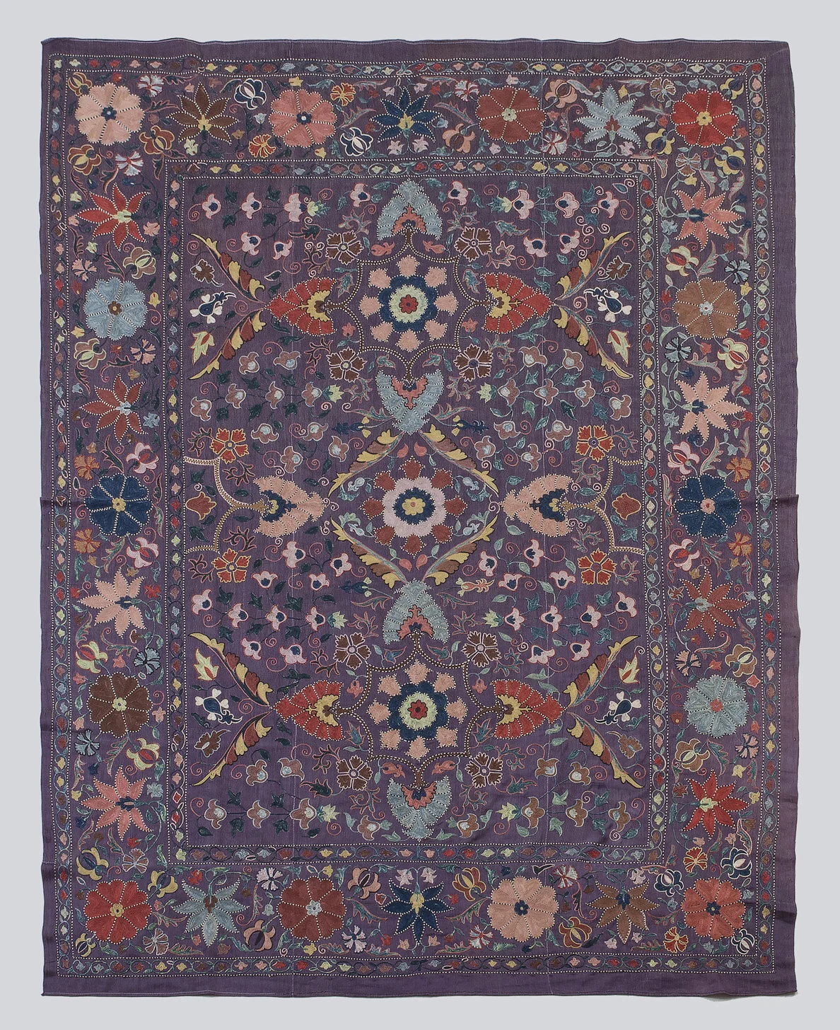 All Silk Suzani / B 38 / 19 / 206 x 155cm