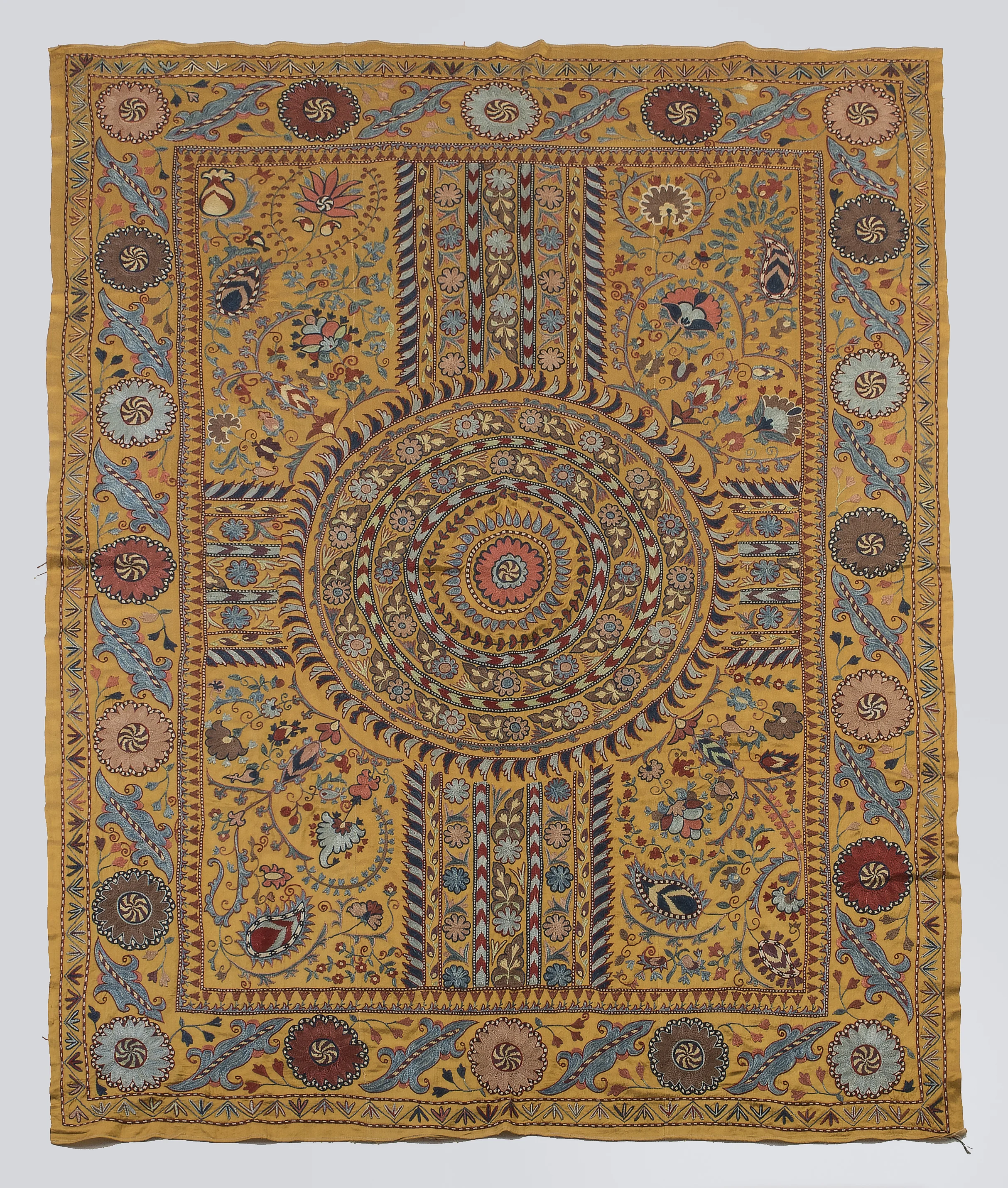 B / 39 / 05 / All Silk Suzani / Circle of Life / 200 x 150cm