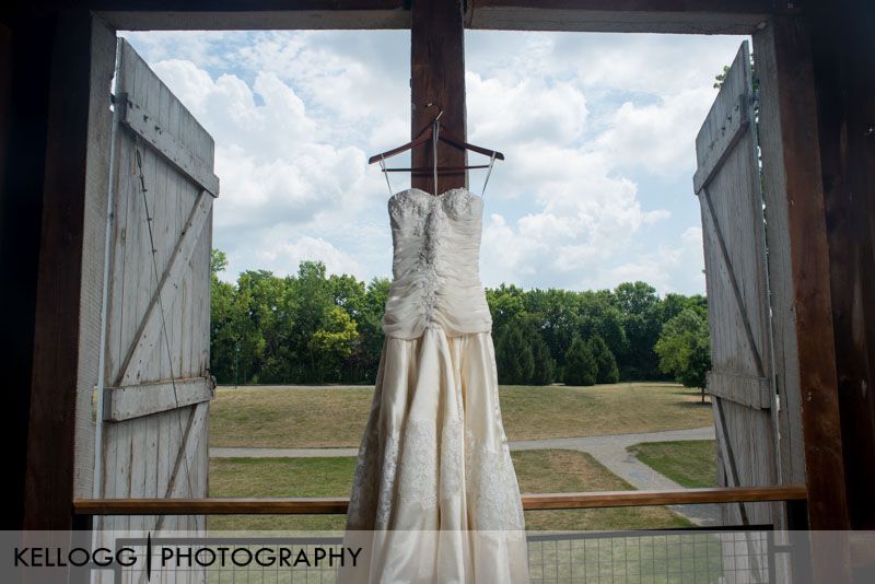 Everal Barn and Homestead Wedding