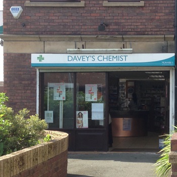 daveys_chemist_dinas_lane.jpg