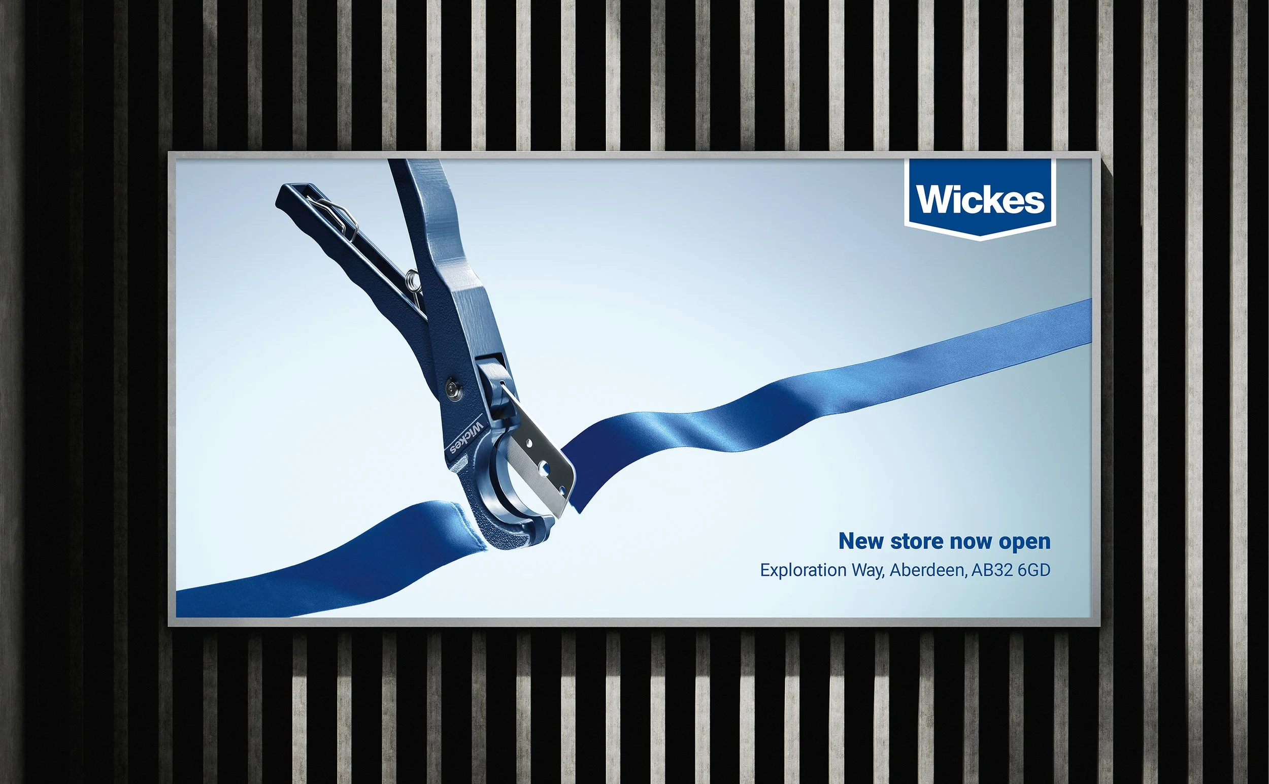 free_street_billboard_mockup_2.jpg