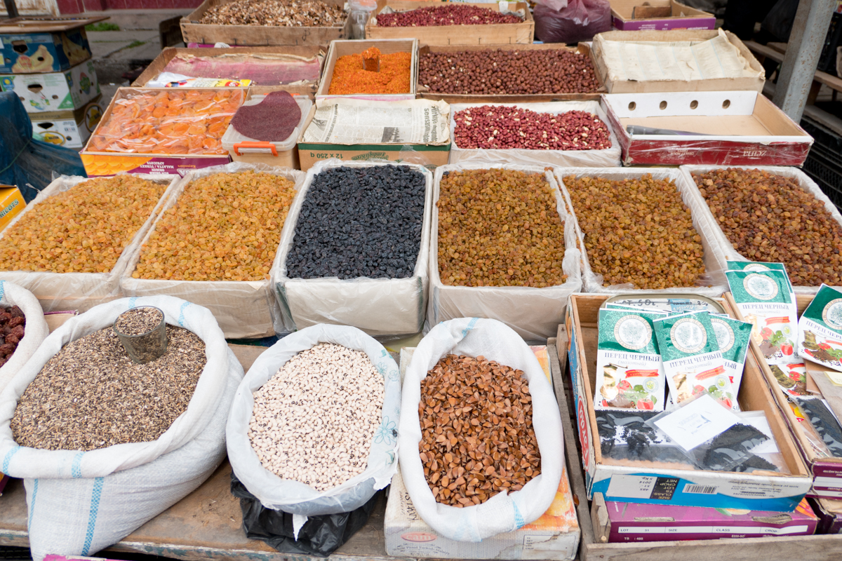 Spices, dried fruits and pulses.