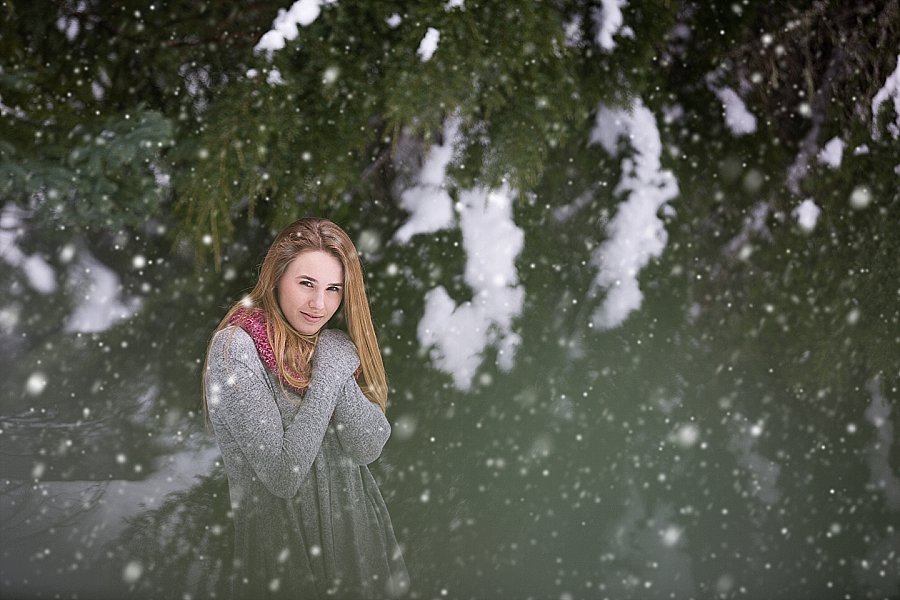 Corvallis Senior Portraits in the Snow-2-3.jpg