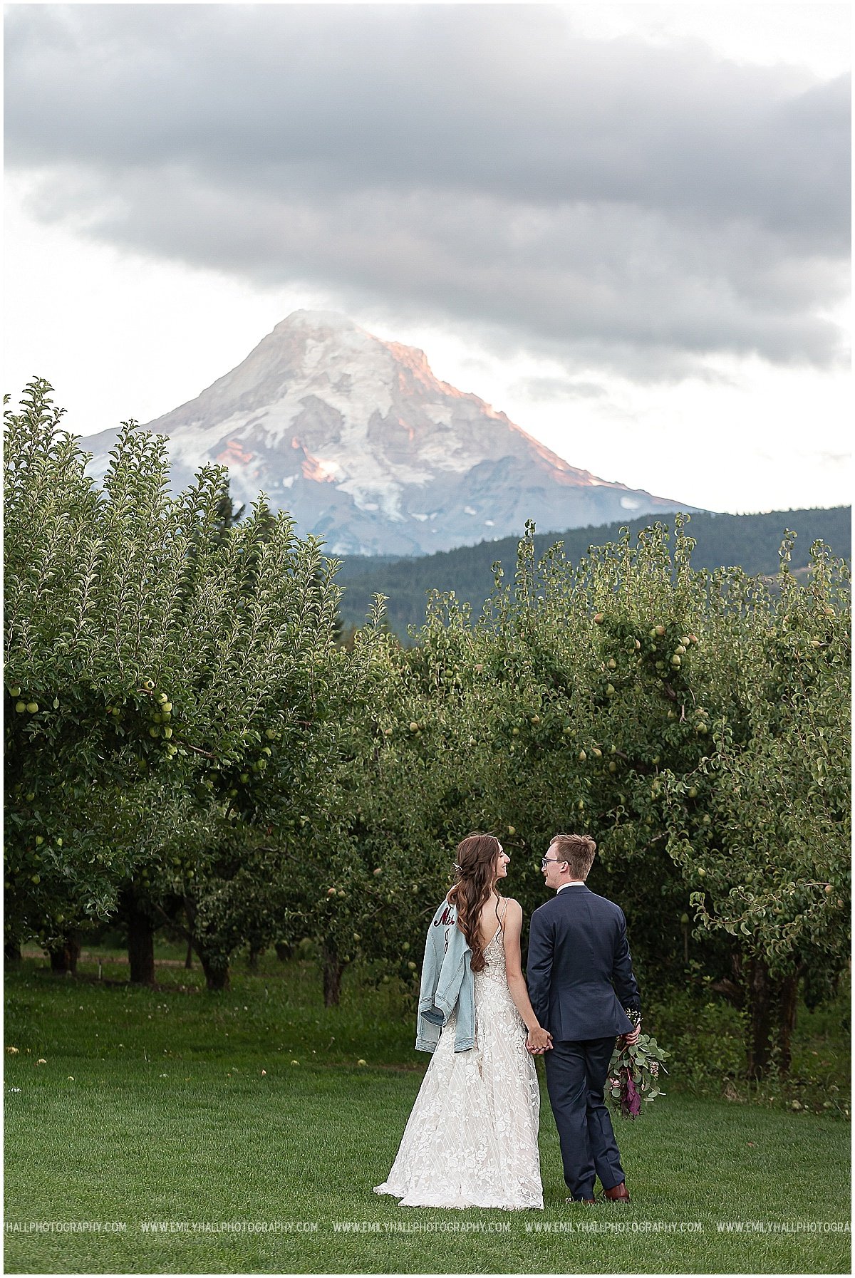 Mt Hood Orchards Wedding-0080.jpg