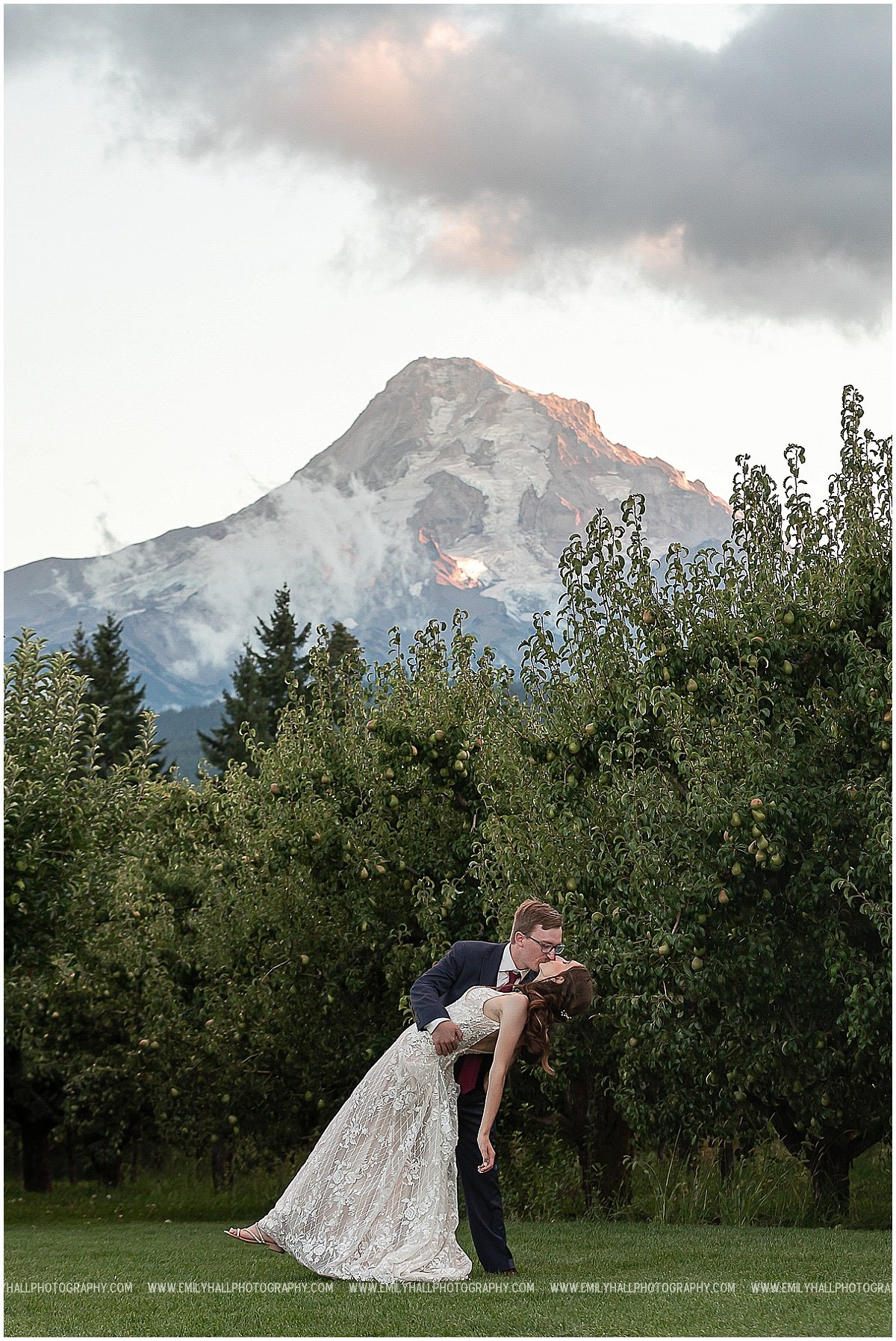 Mt Hood Orchards Wedding-0053.jpg
