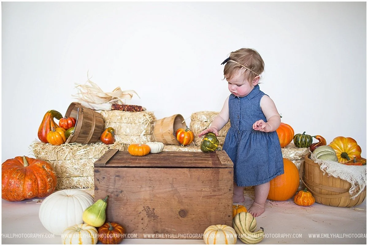 Emily Hall Photography - Cake Smash Portraits-2280.JPG