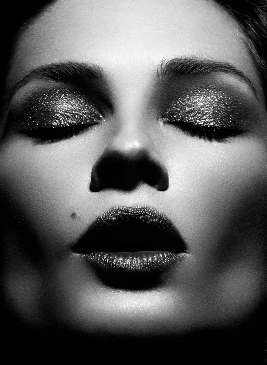 RETOUCHING DIRECTION