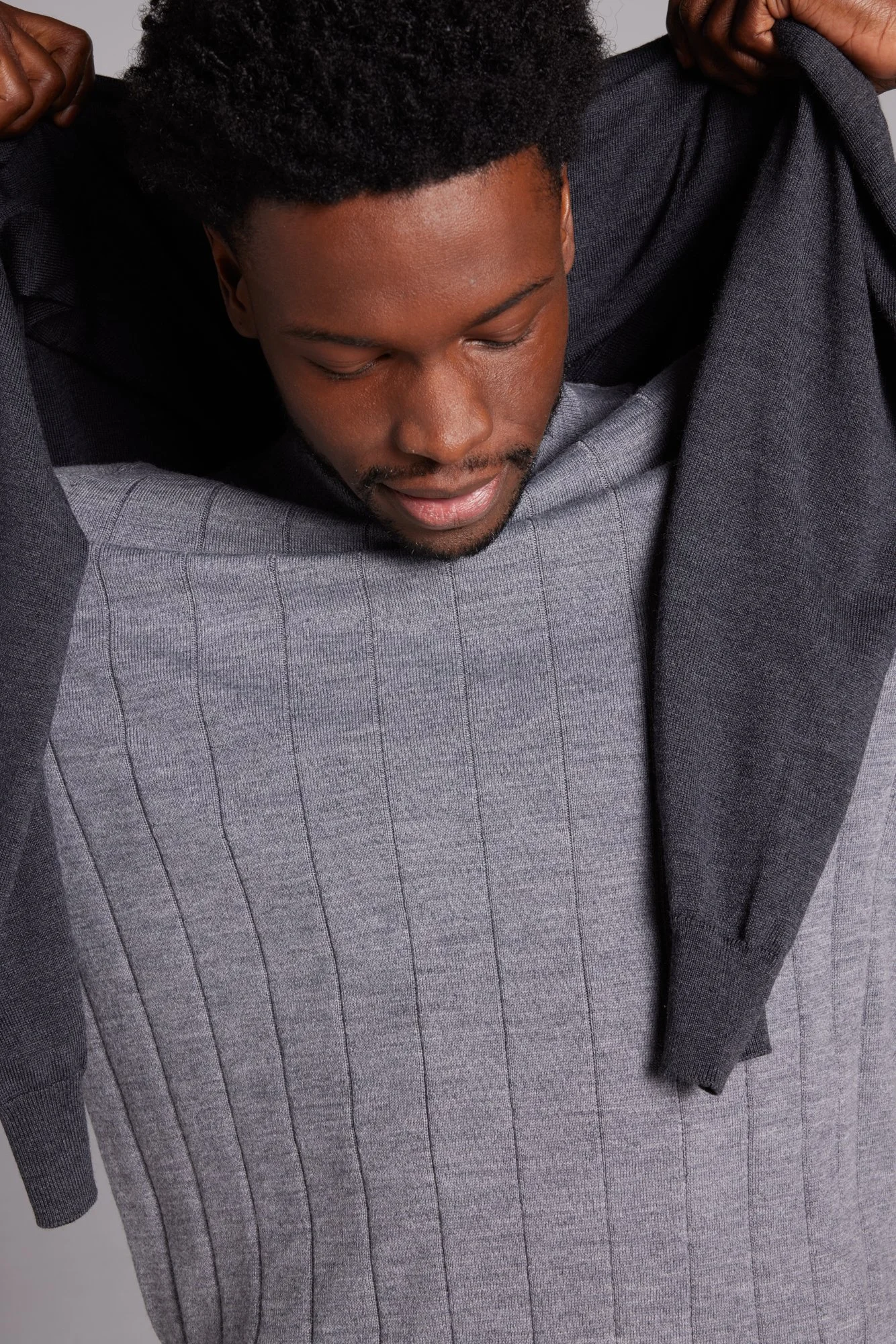 62ZB_26_JOSEPH_ABBOUD_SWEATERS_DARK_BLUE_ALT2_0092.jpg