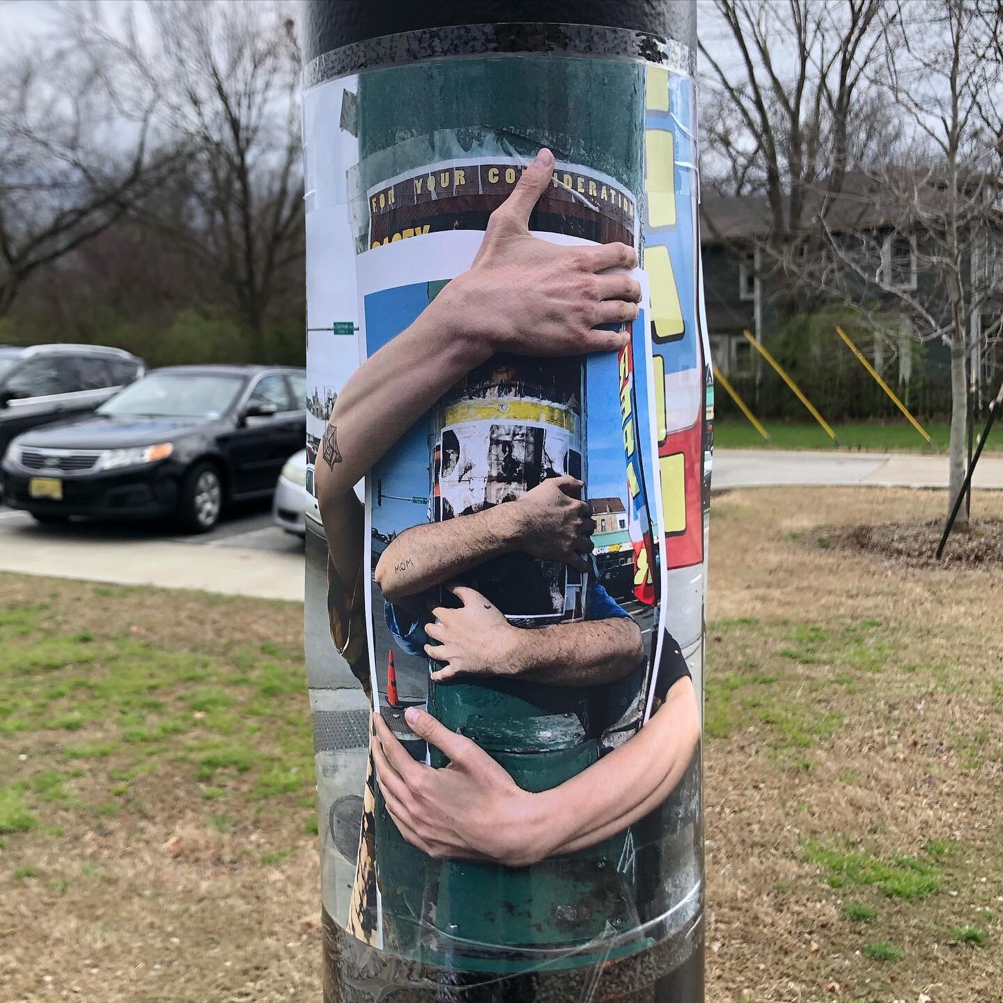 April Martin &amp; Bobby Gonzales for Western Portal / April Martin &amp; Bobby Gonzales for Western Pole

#WesternPole is a pillar of the con/temporary art community in Chicago and beyond. Instigated, installed and instagrammed by Jesse Malmed (@mar