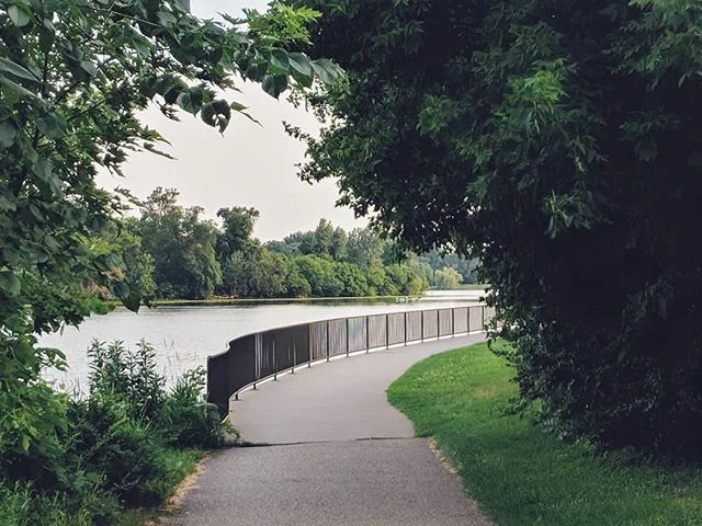 A good power walk to clear the mind ⠀⠀⠀⠀⠀⠀⠀⠀⠀
⠀⠀⠀⠀⠀⠀⠀⠀⠀
#photooftheday #mplsphotographer #minneapolis #minneapolisphotographer #twincities #mpls #lakeoftheisles #goldenhour #sunset #summernights #path #journey #googlepixel2 #vsco #vscofilter
