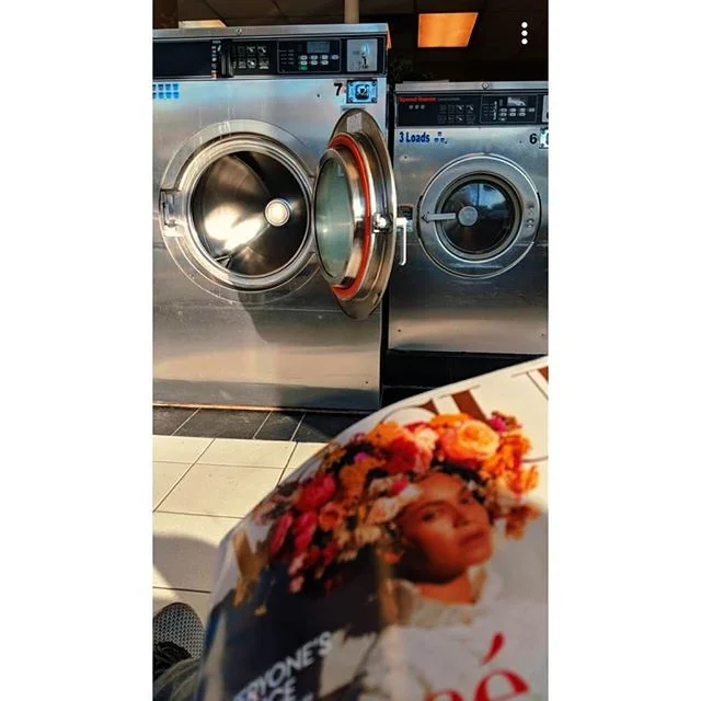 Dreamin
⠀⠀⠀⠀⠀⠀⠀⠀⠀
⠀⠀⠀⠀⠀⠀⠀⠀⠀
#photooftheday #photographer #streetphotography #personalphotography #beyonce #vogue #fashion #fashionissue #stylist #interiorstyling #makeupartist #goldenhour #laundromat