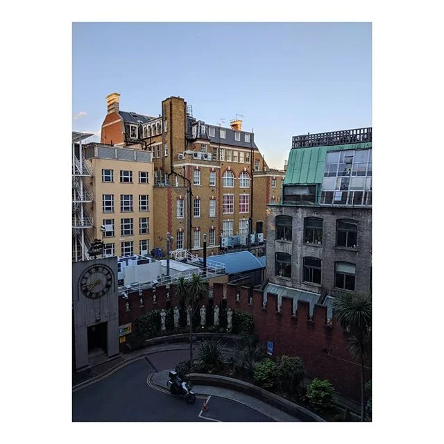 The old world
⠀⠀⠀⠀⠀⠀⠀⠀⠀
⠀⠀⠀⠀⠀⠀⠀⠀⠀
#photooftheday #photographer #mplsphotographer #architecturalphotography #london #uk #architecture #nofilter #goldenhour #vscoedit #vscoedit #teampixel #googlepixel2