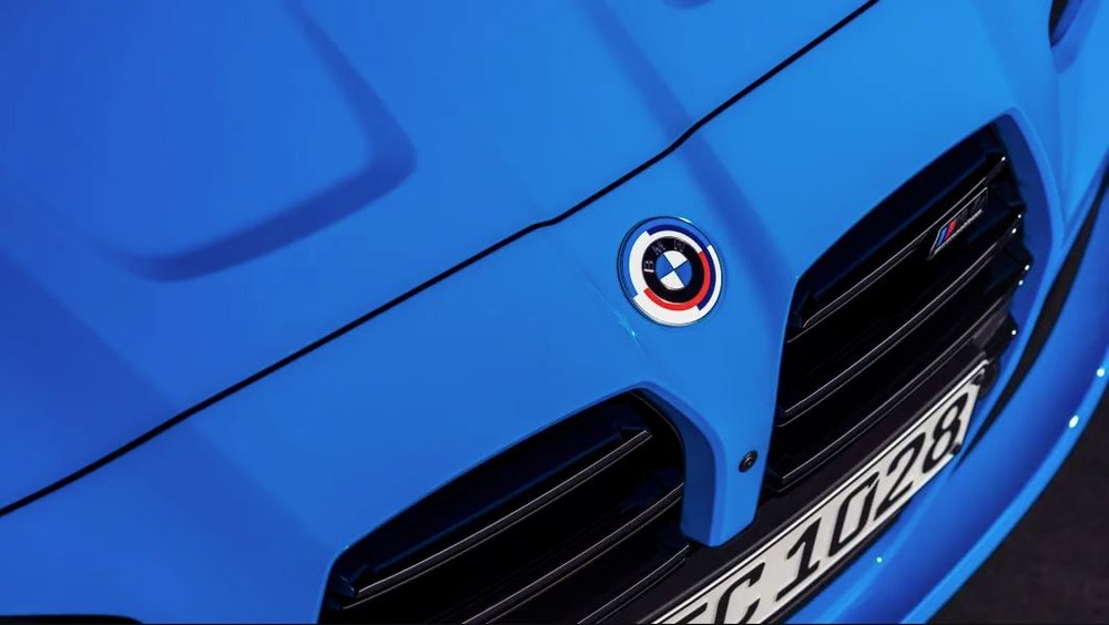 BMW-M-2022-emblem-5.JPG
