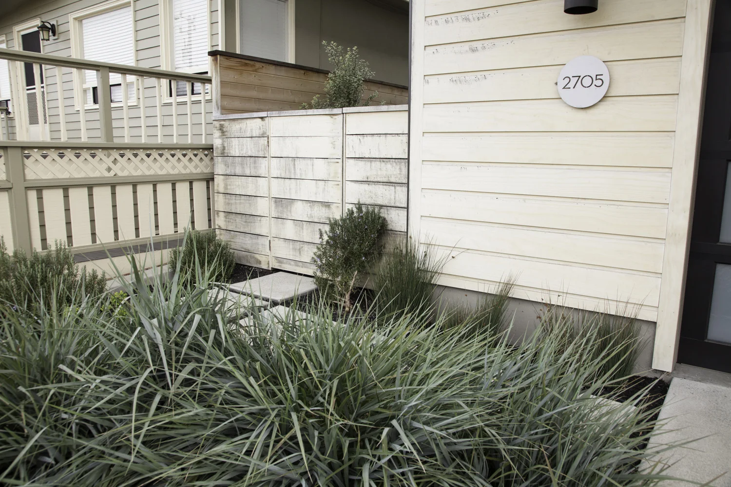Design by Jeffrey Gordon Smith | Concrete Work by O’Shea Construction