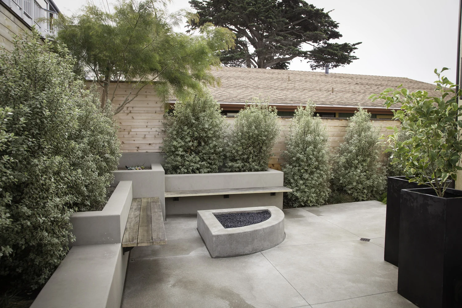 Design by Jeffrey Gordon Smith | Concrete Work by O’Shea Construction