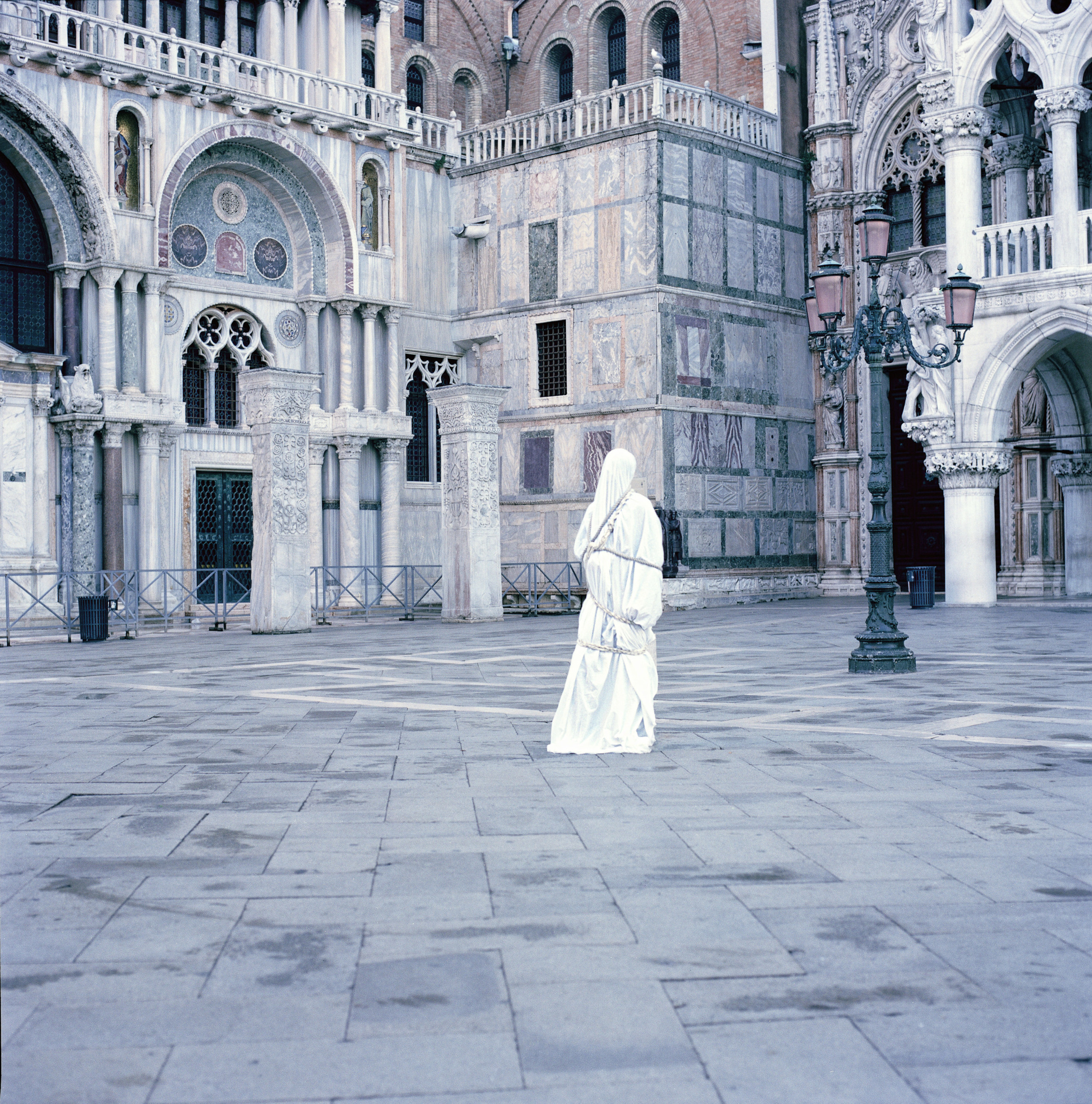 sculpture_venice_9_right_colour_WEB.jpg