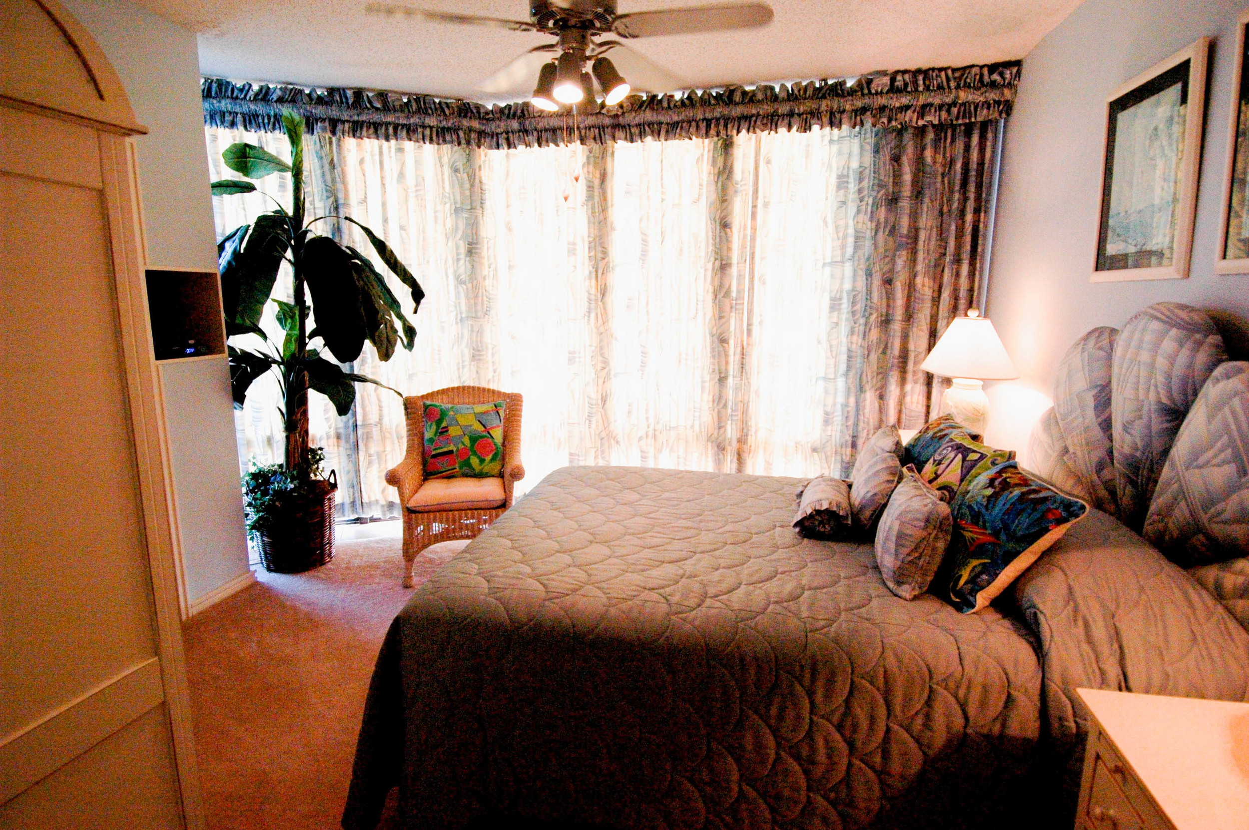 Guest_Bedroom.jpg
