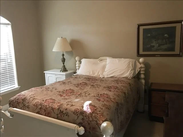 Guest Bedroom 3.JPG