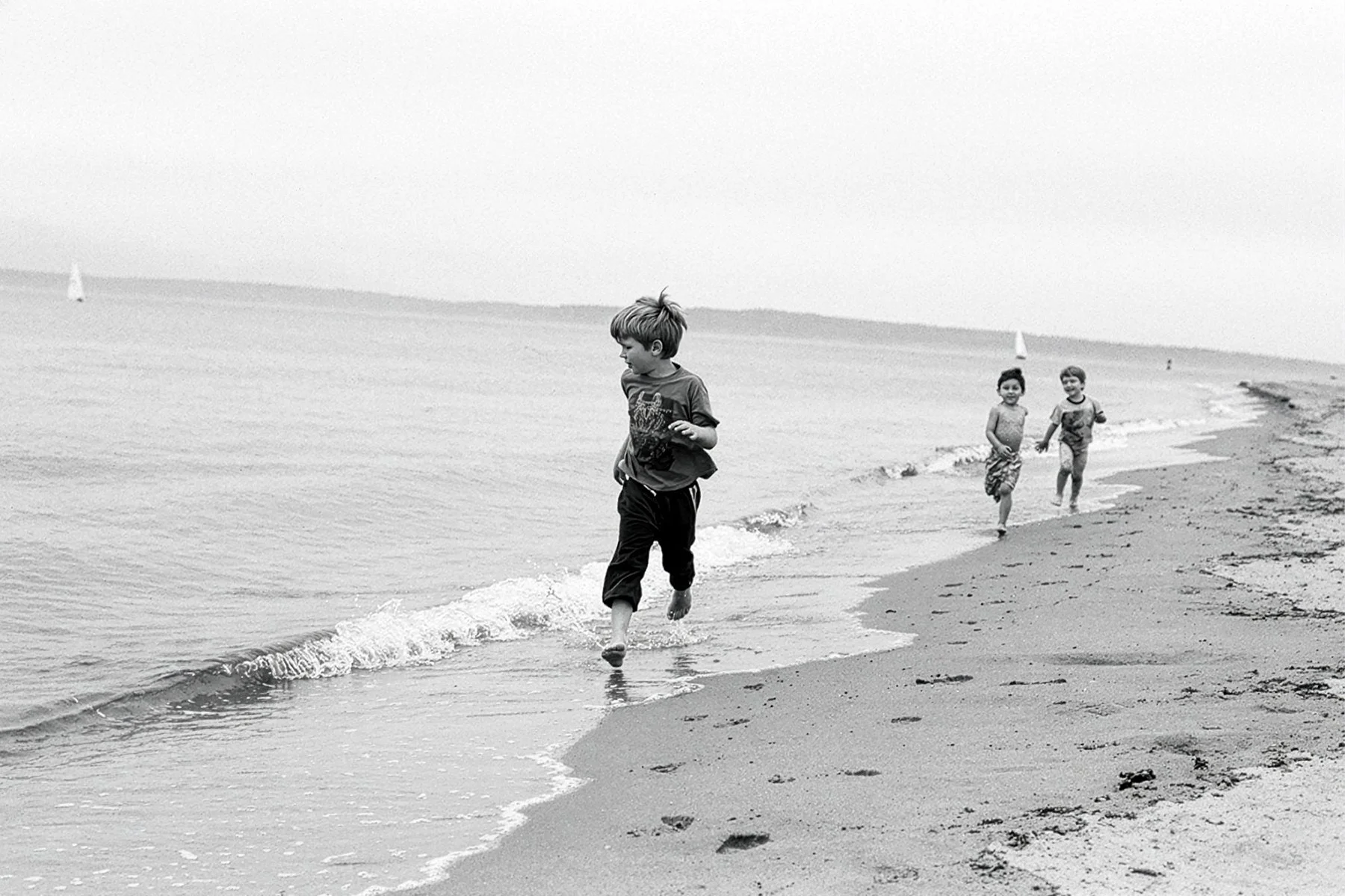 madi_gabriel_gabe_F5_50_seattlebeach_5144-16_1800.jpg