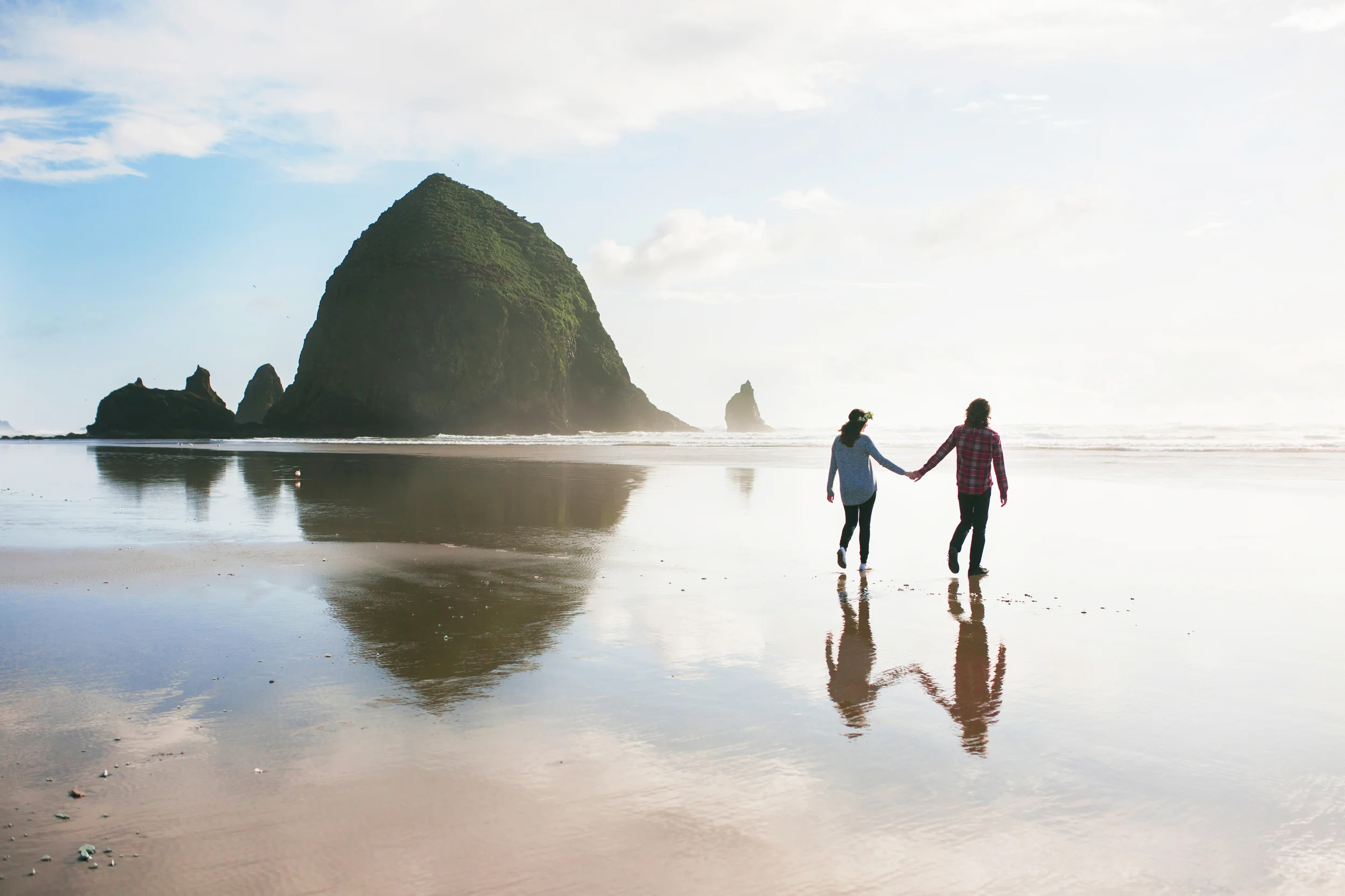 Lauren and Patrick, Oregon Coast Cannon Beach, Oregon Engagement Session, Grace and Jaden Hurtienne Photography (16)